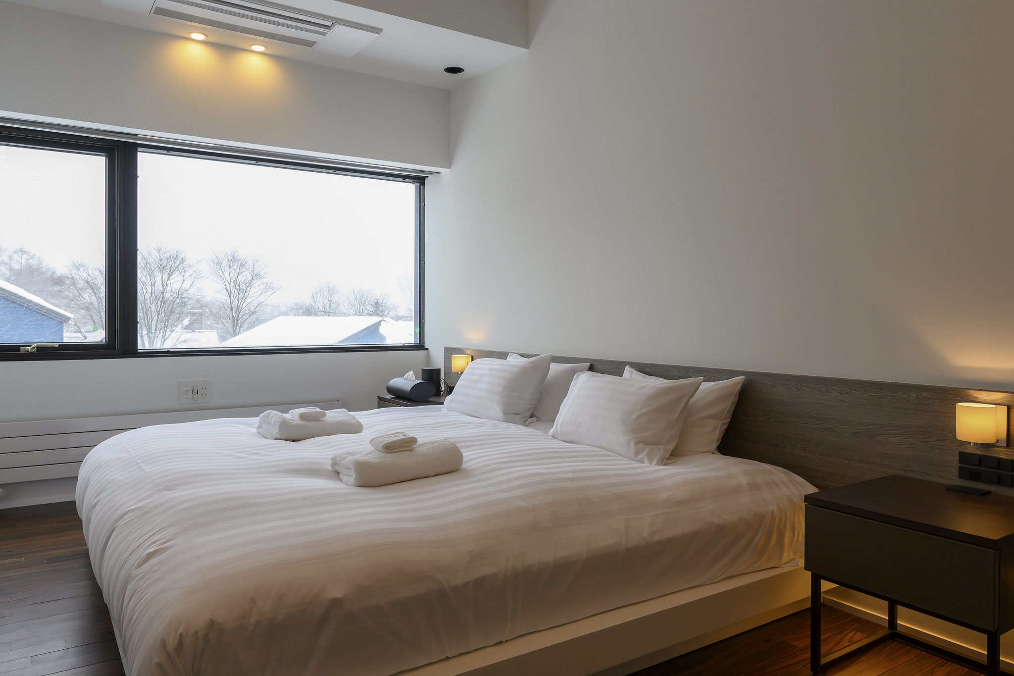 401　2ベッドルーム　寝室