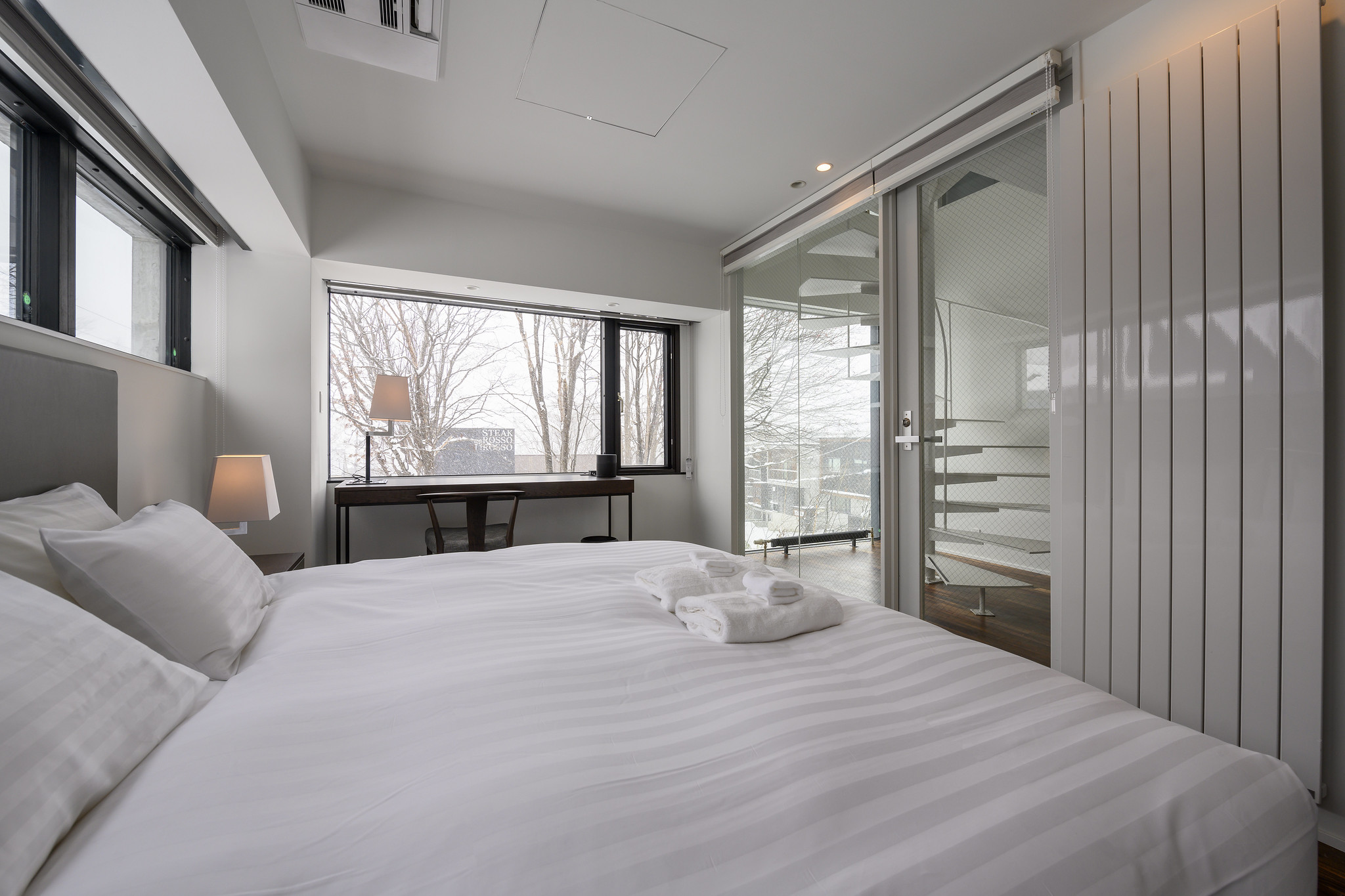 301　２ベッドルームベッドルーム