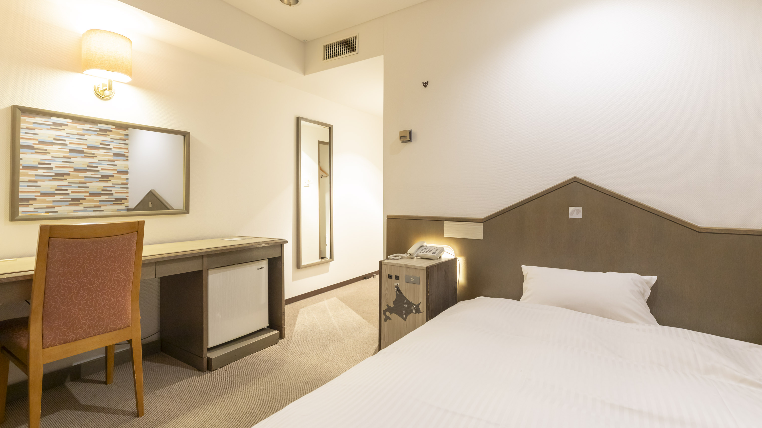 セミダブルルーム