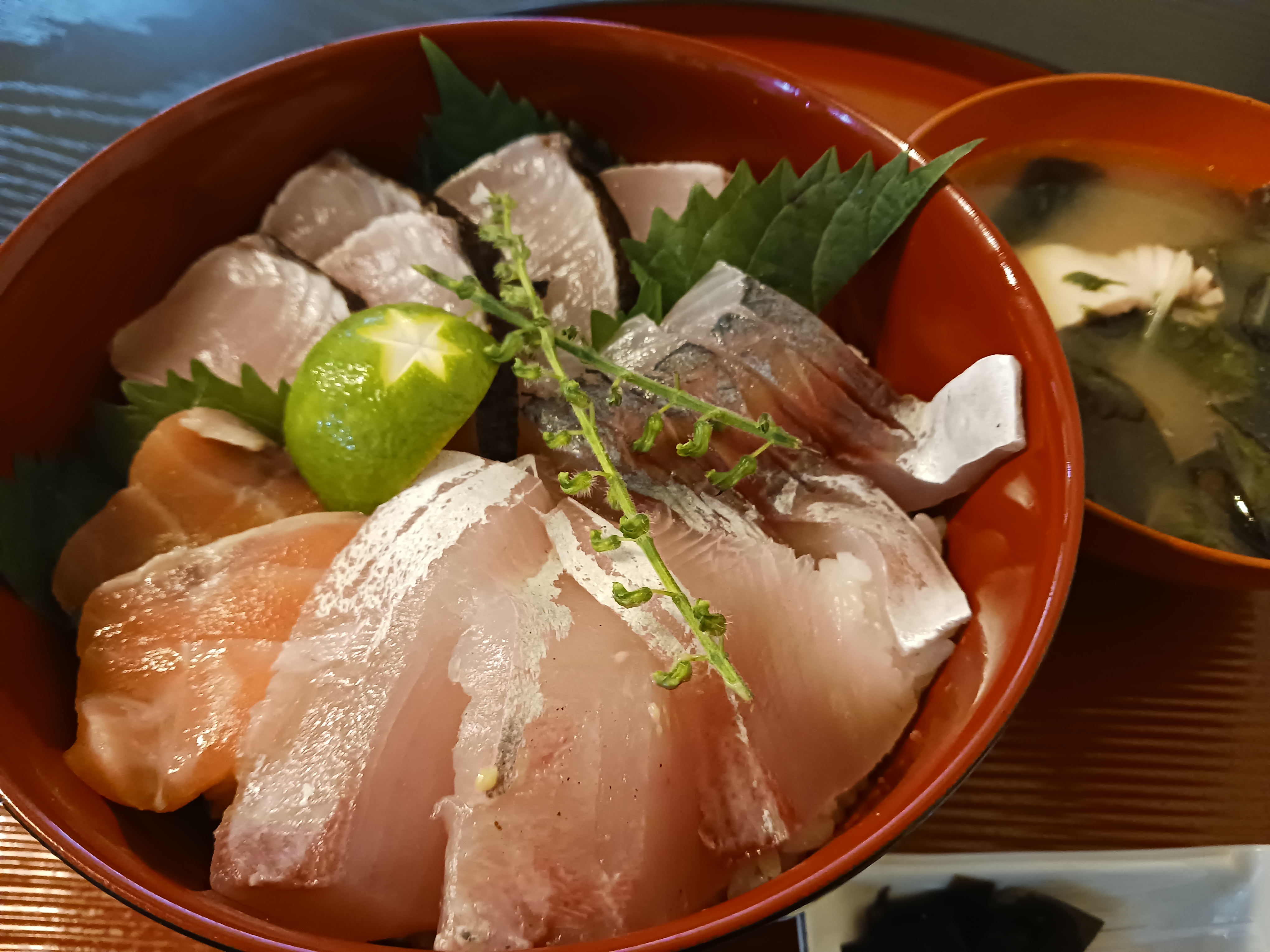 海鮮丼