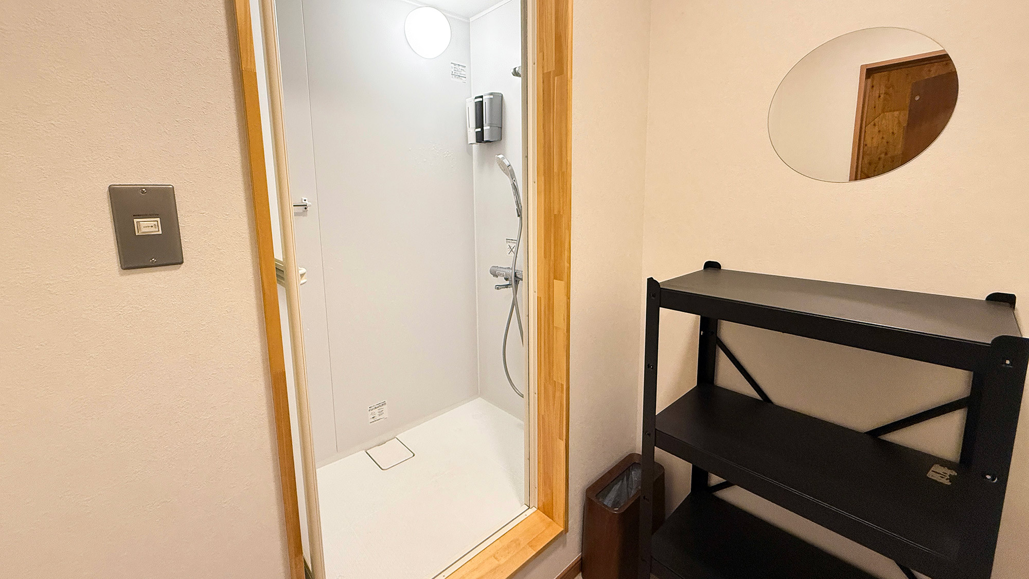 ・【シャワールーム】サウナで整ったあとは清潔感あるシャワーでさっぱり