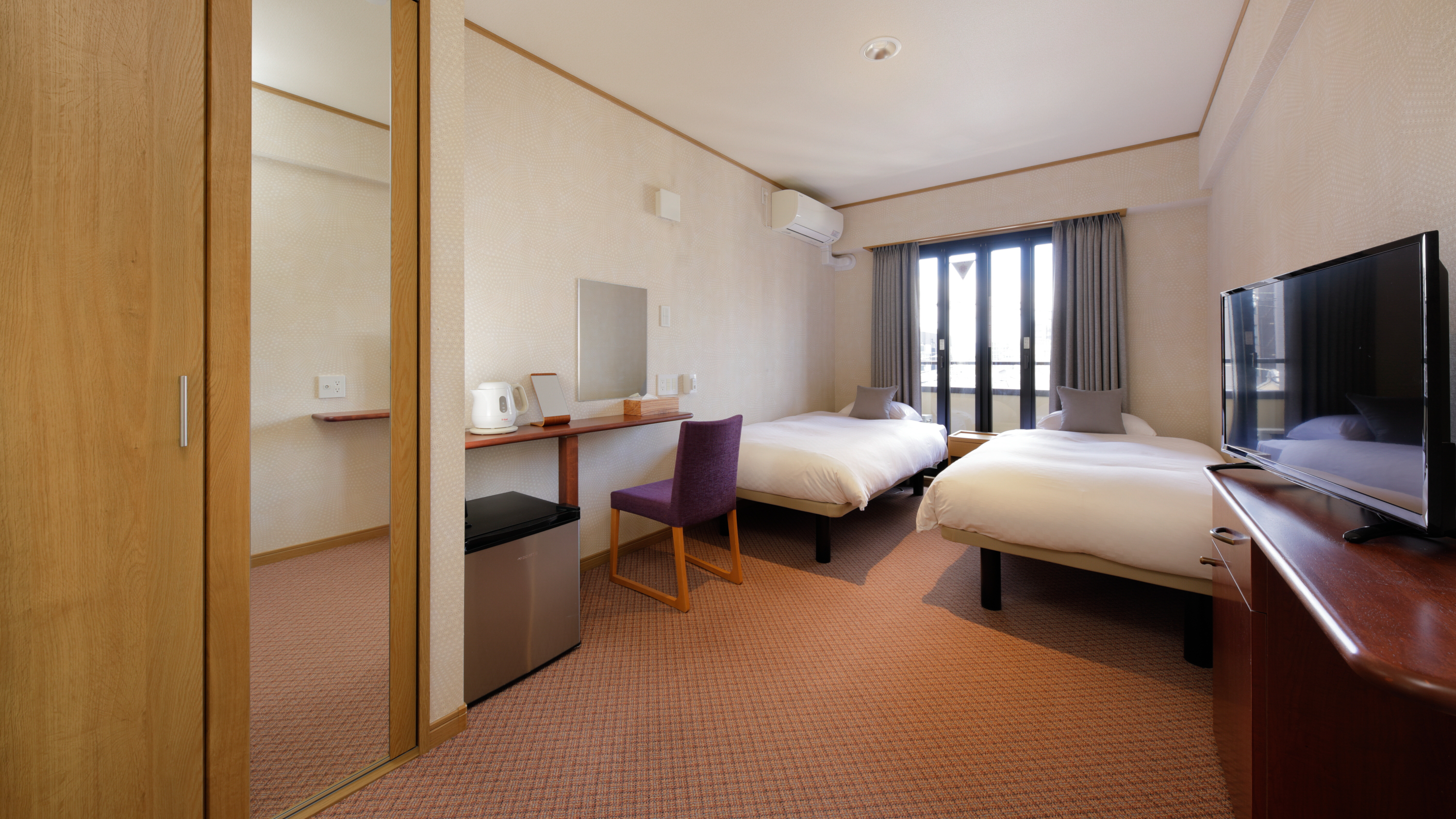 客室/スタンダードツイン<13.3㎡～14.4㎡>