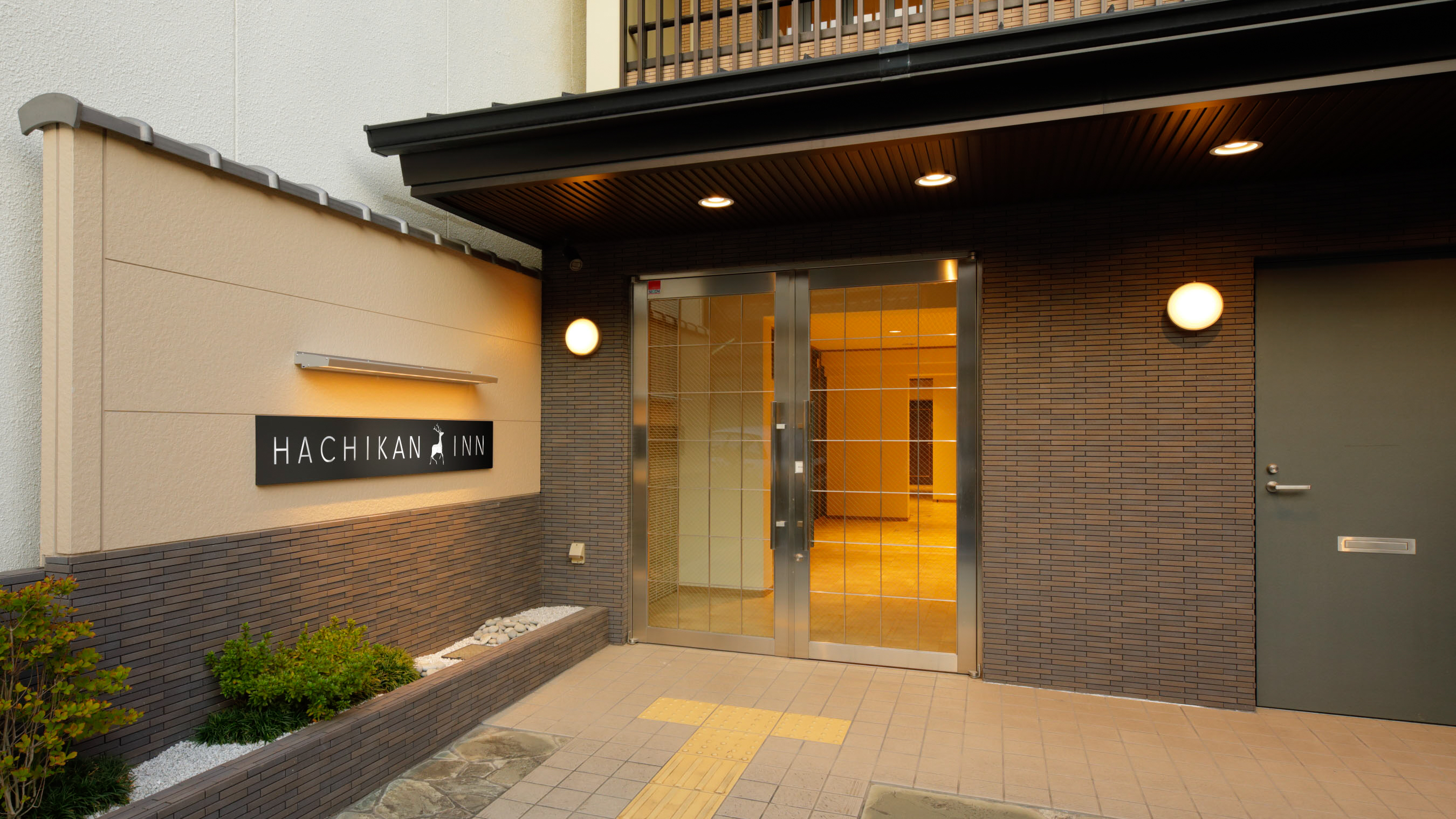 エントランス/HACHIKAN INN