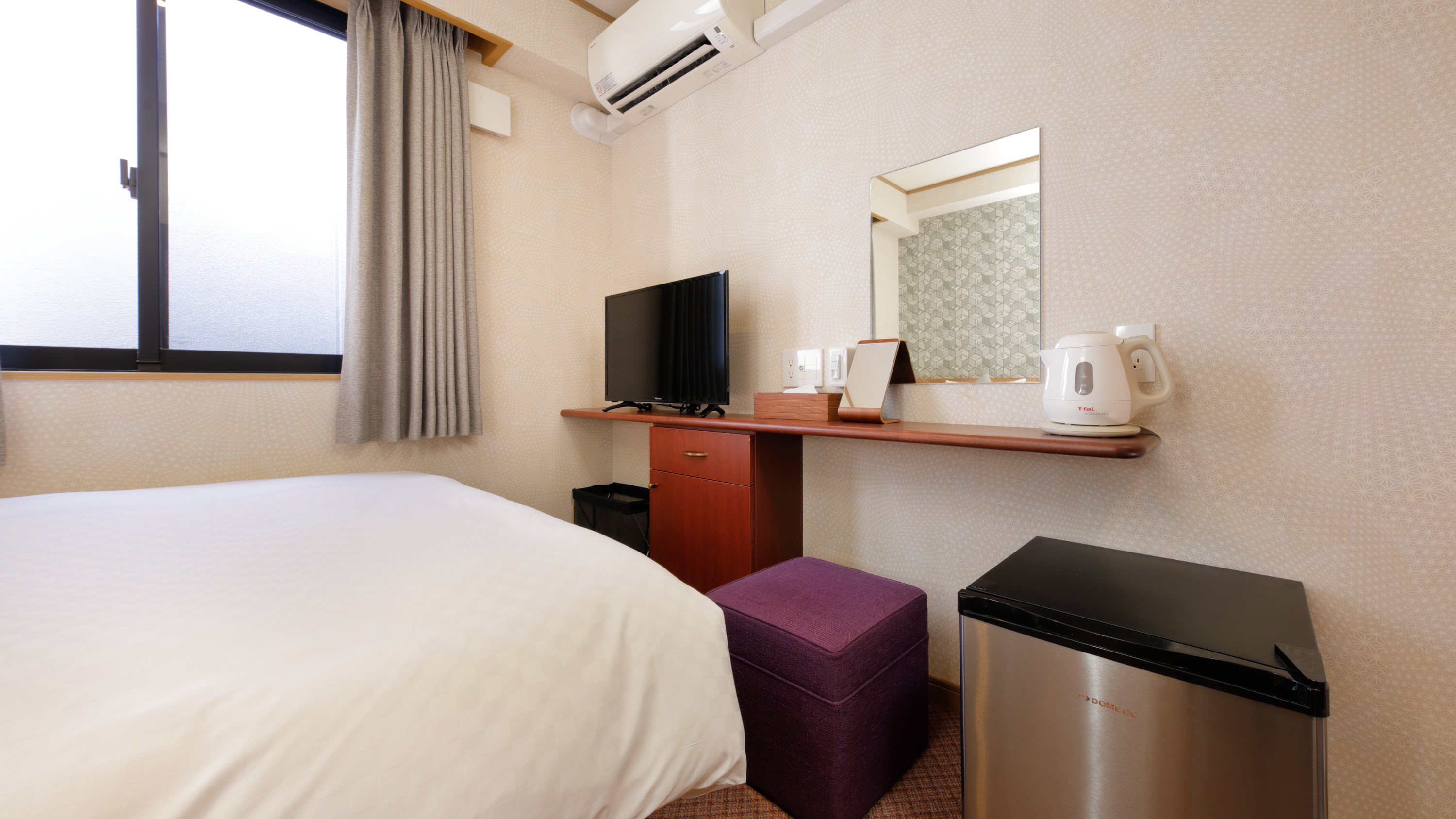 客室/エコノミーダブル<9.47㎡>