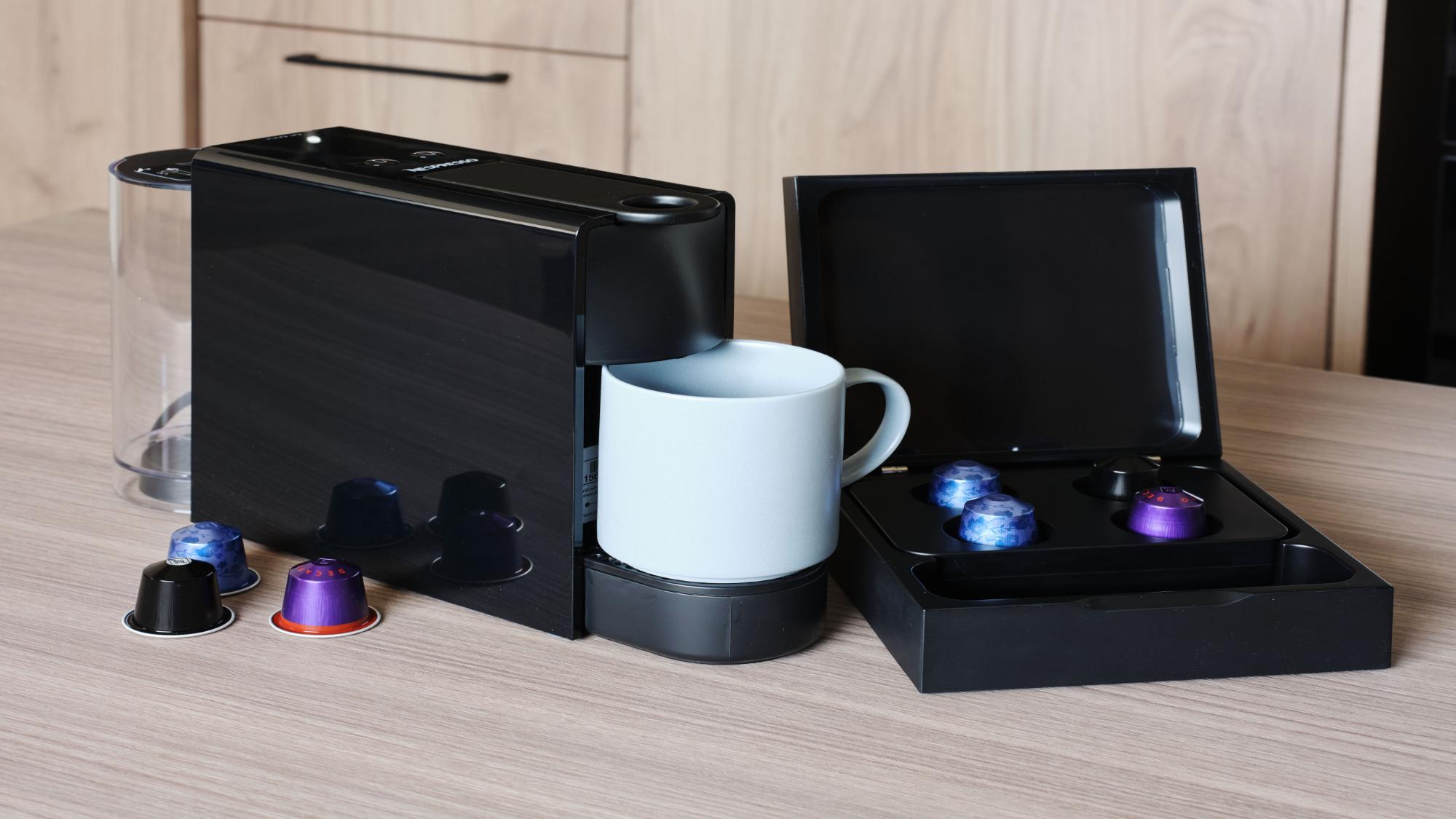 客室設備：コーヒーマシン