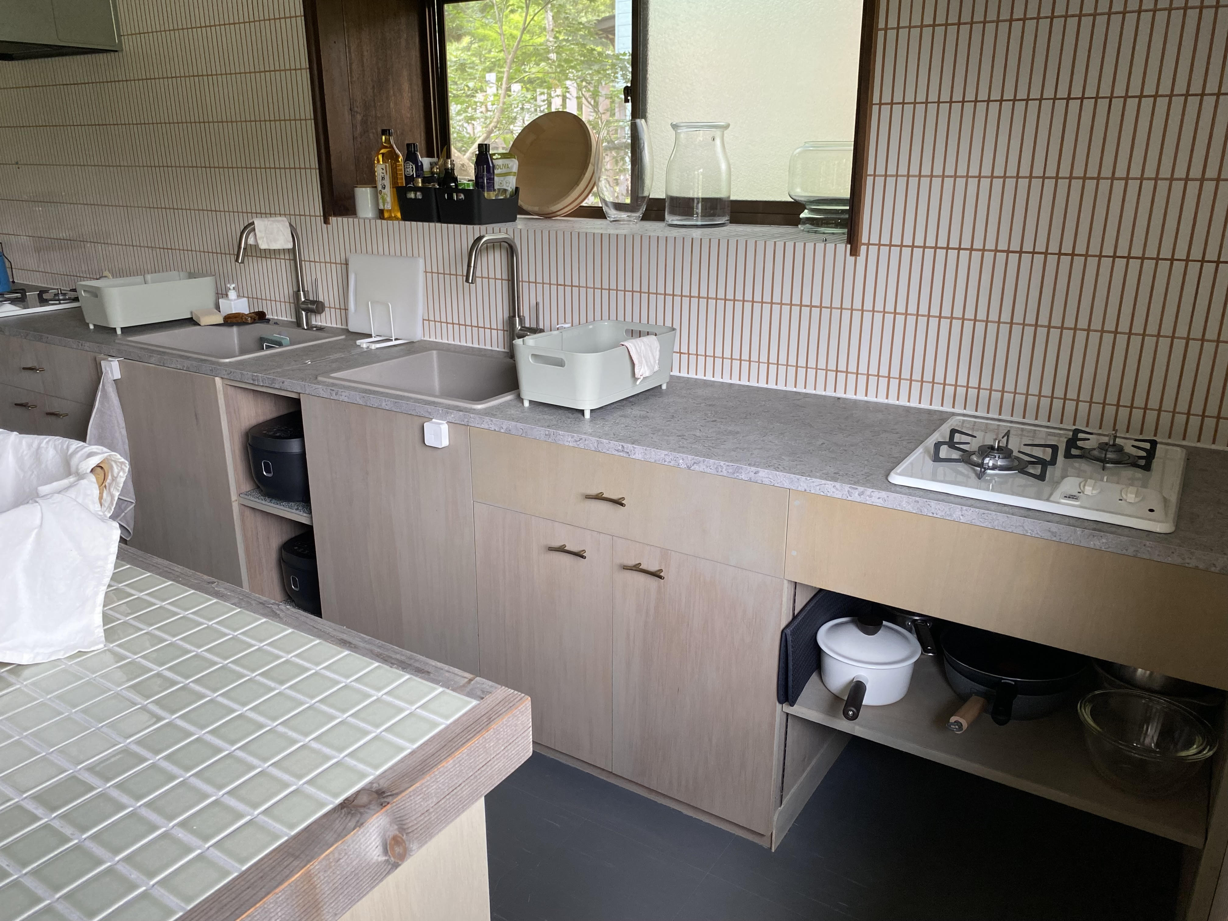 キッチン設備カウンター側