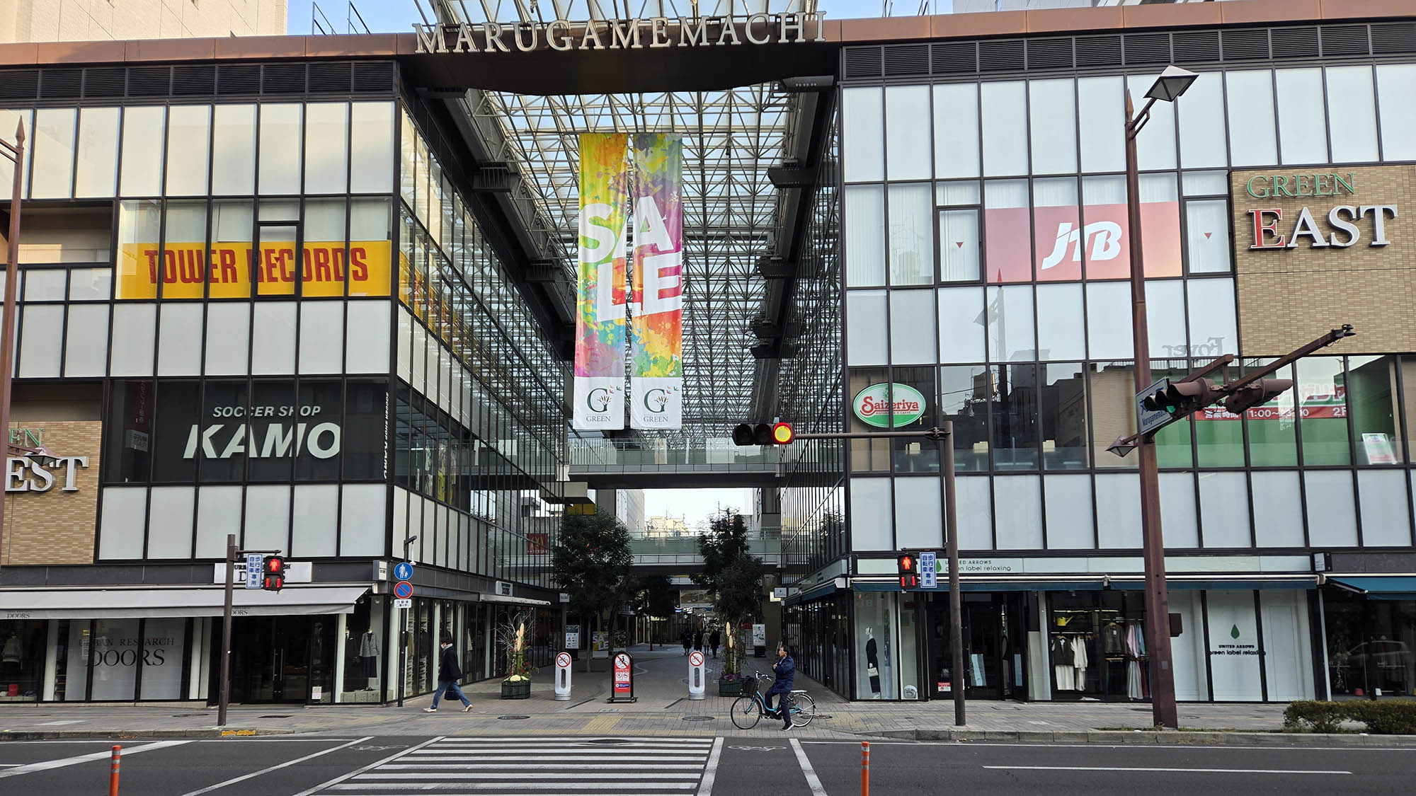 ・【高松中央商店街】ショッピングや飲食が1日中楽しめます