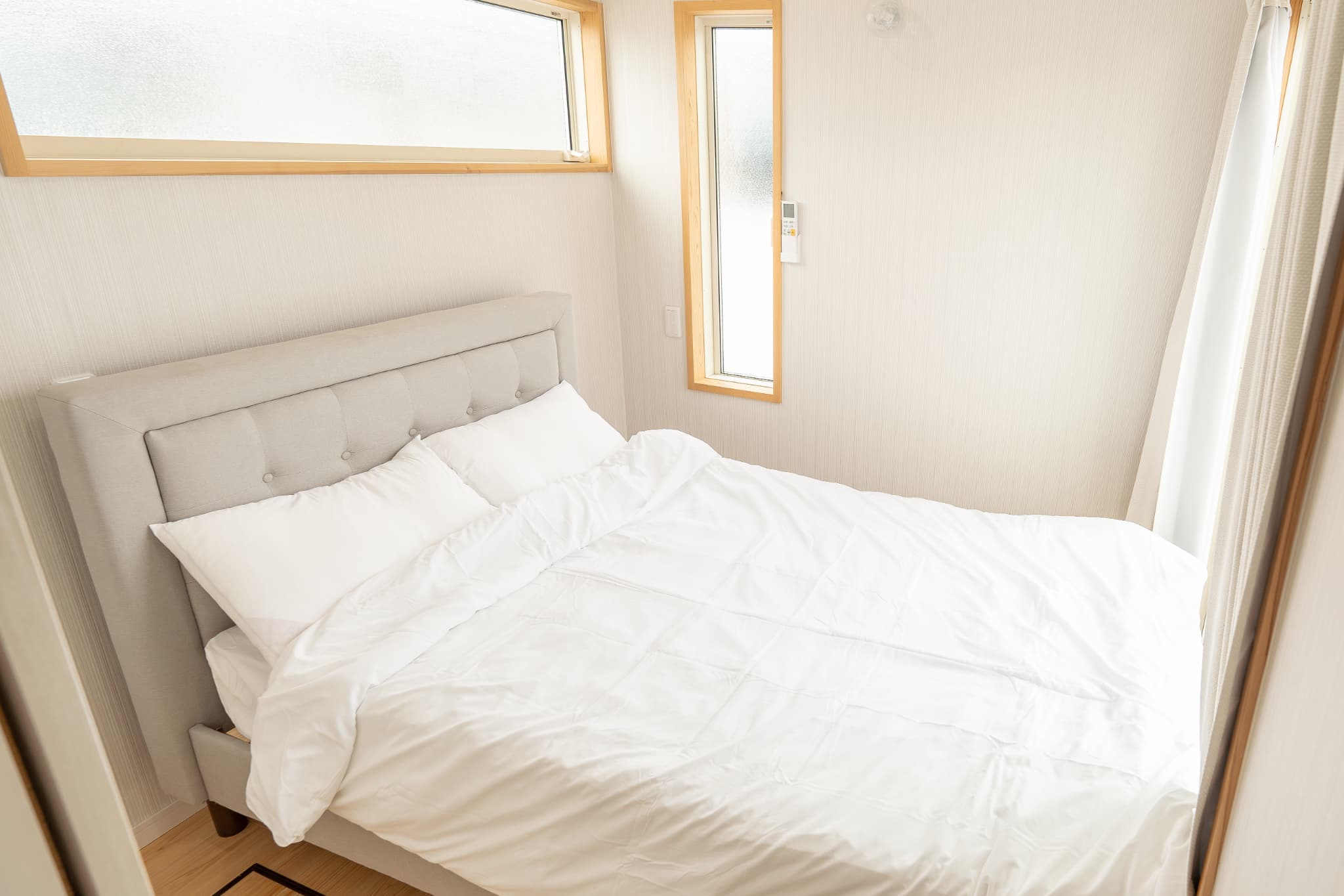 快適な眠りを提供するベッドルーム