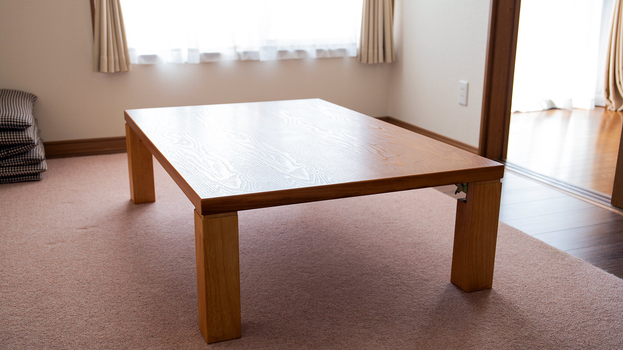 ・【リビング】座布団のご用意もございますので、リラックスしてご利用いただけます