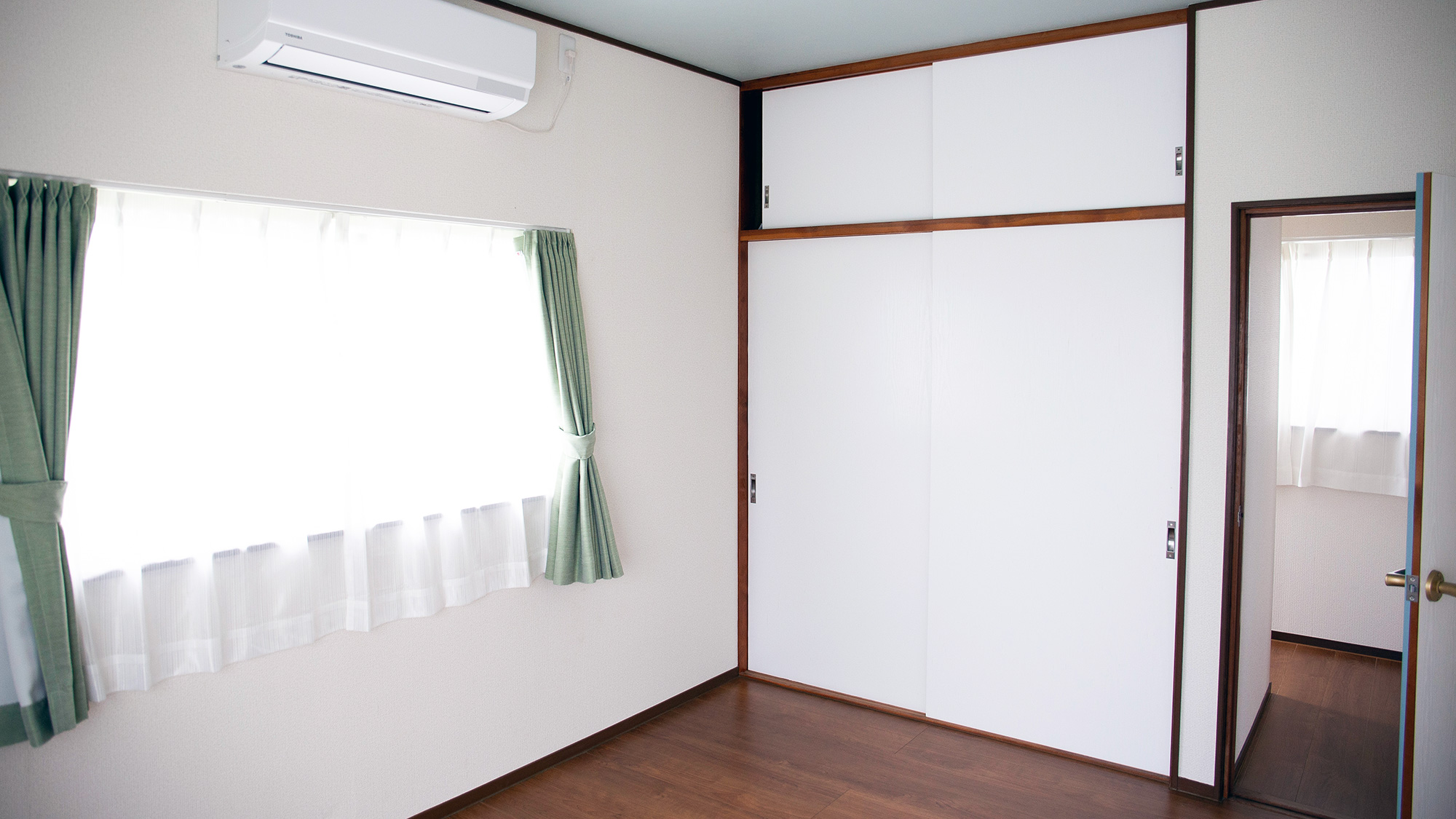 ・【2F洋室西側】洋室と和室が2部屋ずつ。寝室選びも楽しむことができます