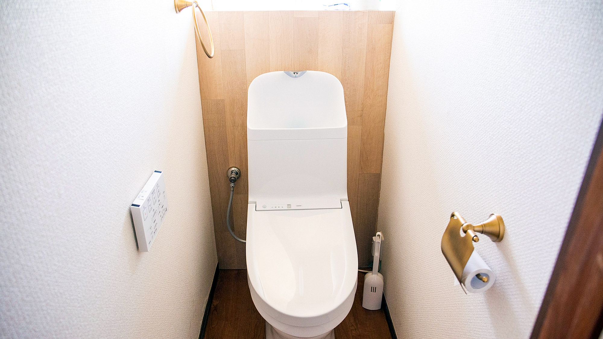 ・【お手洗い】温水洗浄便座付トイレ