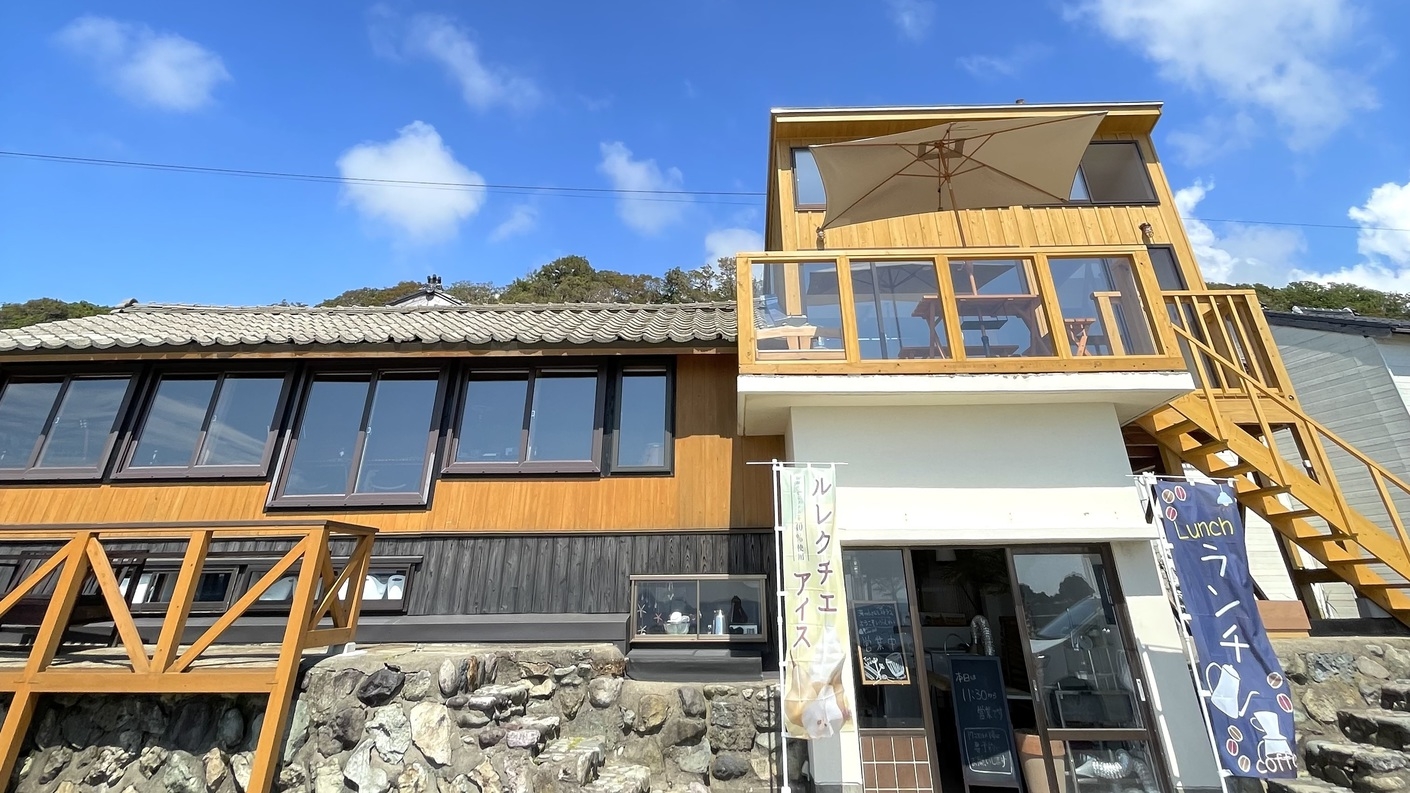 レストランの朝食をお部屋で／一棟貸切です。4名様で3万円、5名様からお一人につき6700円追加です。