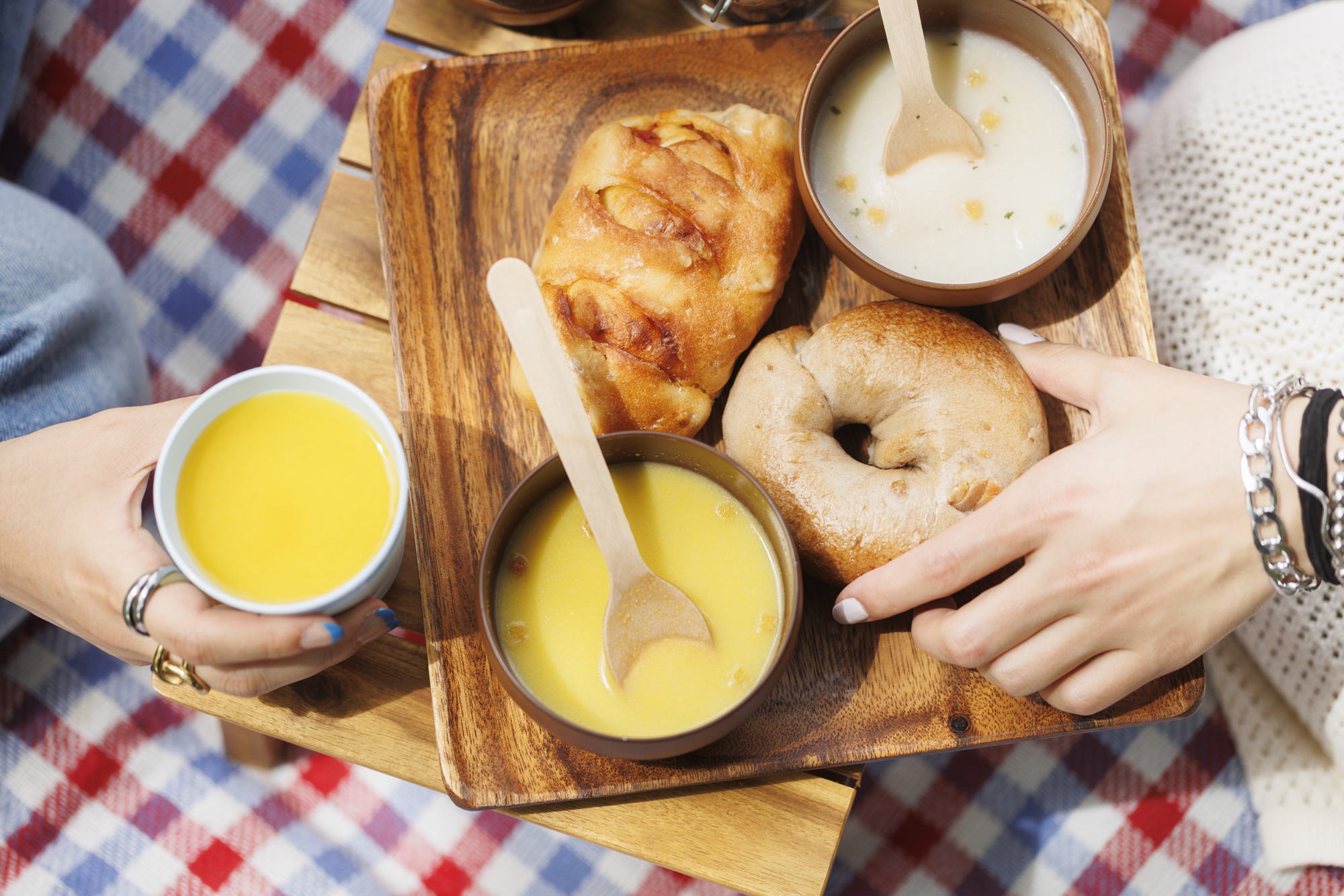 地元ベーカリーのこだわり朝食