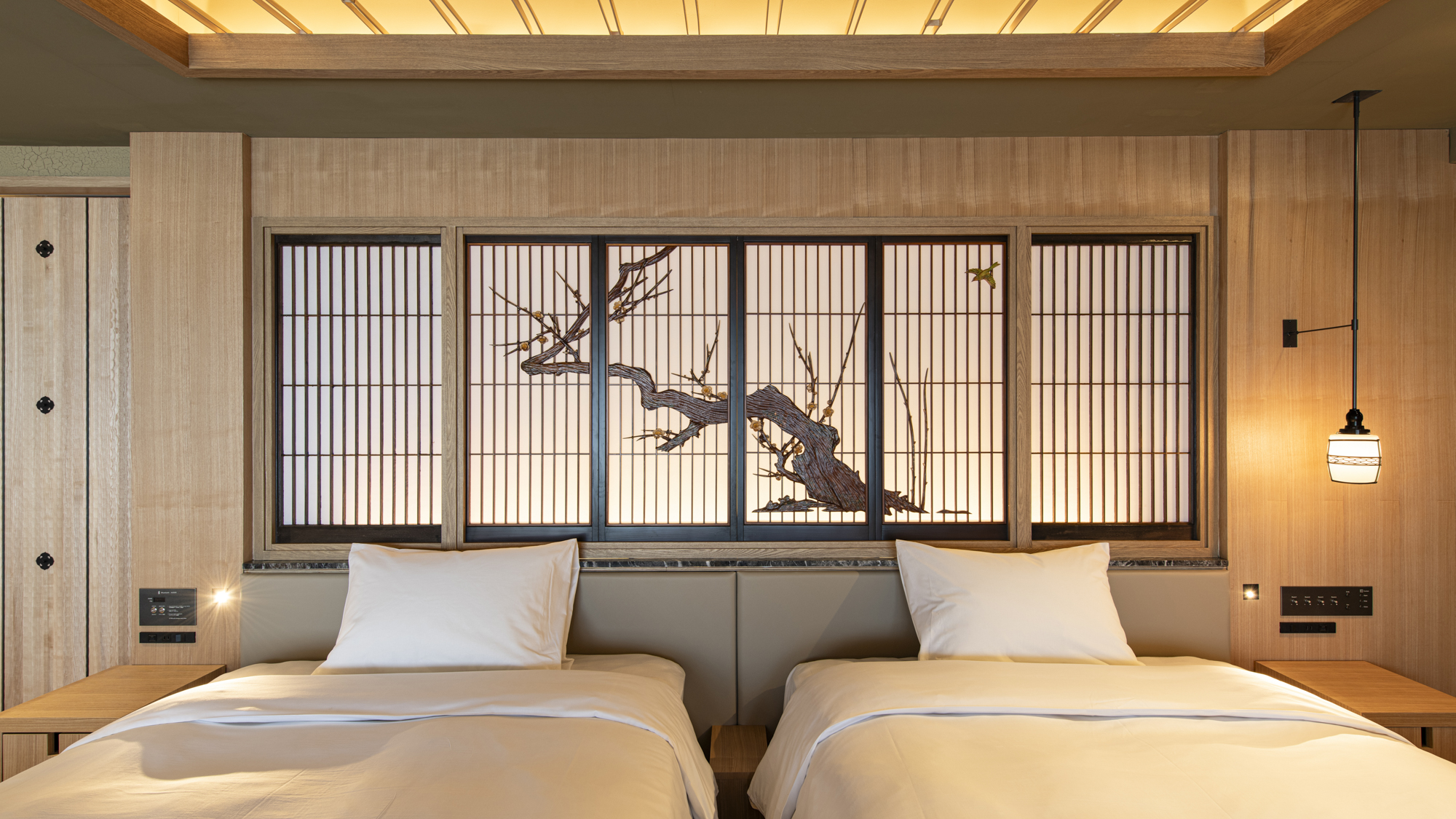 【テラス和スイート】ベッド