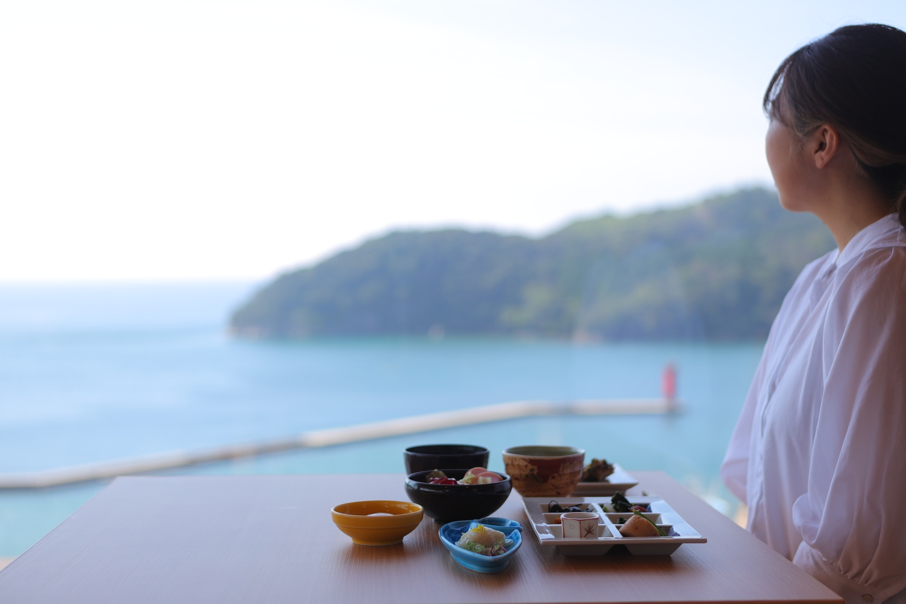 【１泊２食付】【夕食二部制：一部18:00】しまどれ海鮮会席と島の朝定食プラン