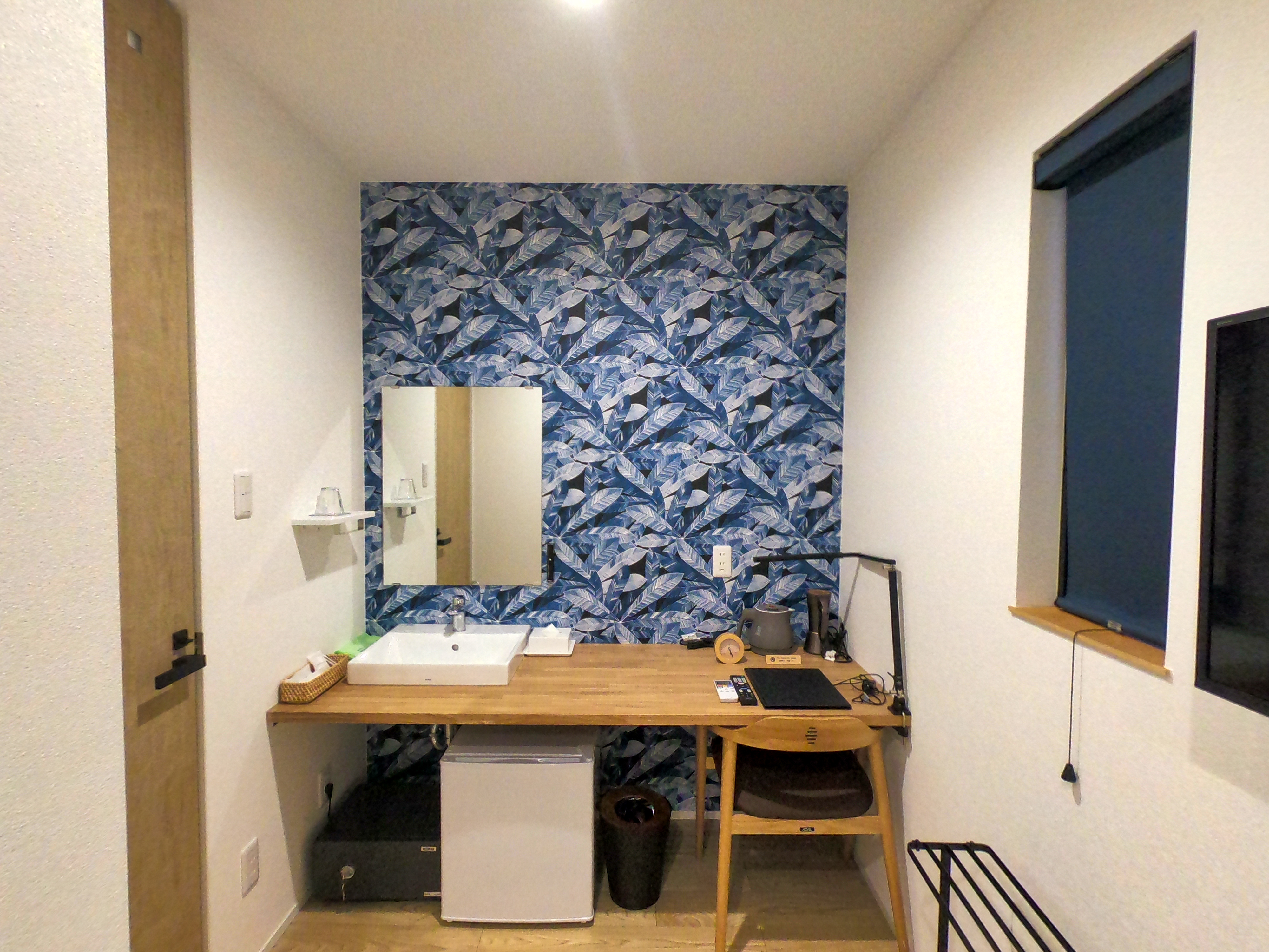 港町　部屋の洗面所