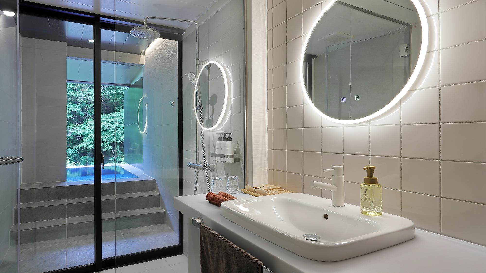 【101】Lieko（リエコ）／【102】Dalalae&part;a（ダラライダ）