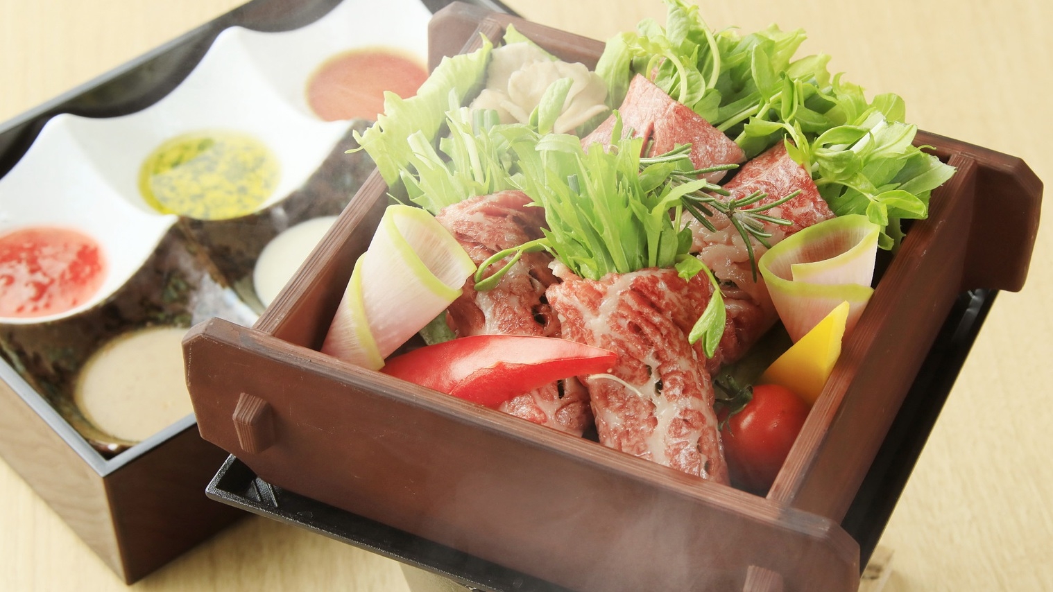 【さき楽28×最上級】28日前までのご予約で特選プランがお得＆ワンちゃん利用料無料＜■特選鍋会席＞