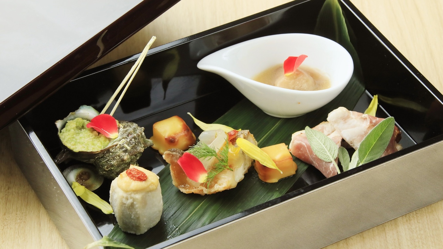 【さき楽28×基本】28日前までの予約で愛犬利用料が半額に！計画旅行でお得に愉しむ＜★基本鍋会席＞