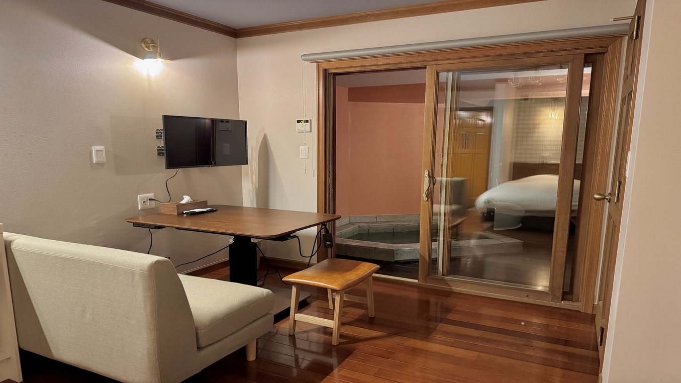 2ベッドルーム(セミダブルベッド2台)