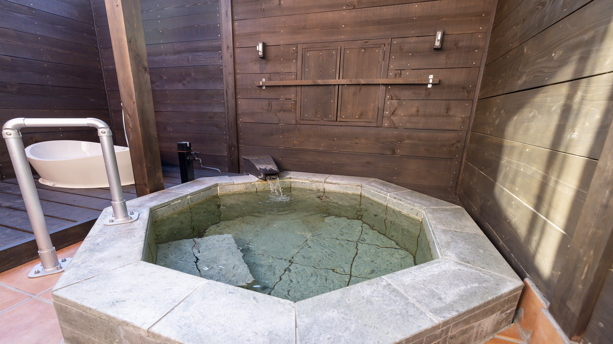 客室露天風呂(4ベッドルーム)