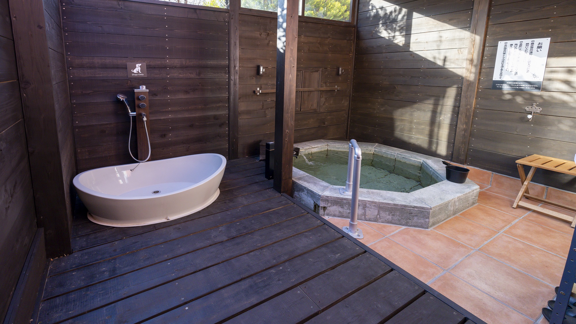 客室露天風呂(4ベッドルーム)