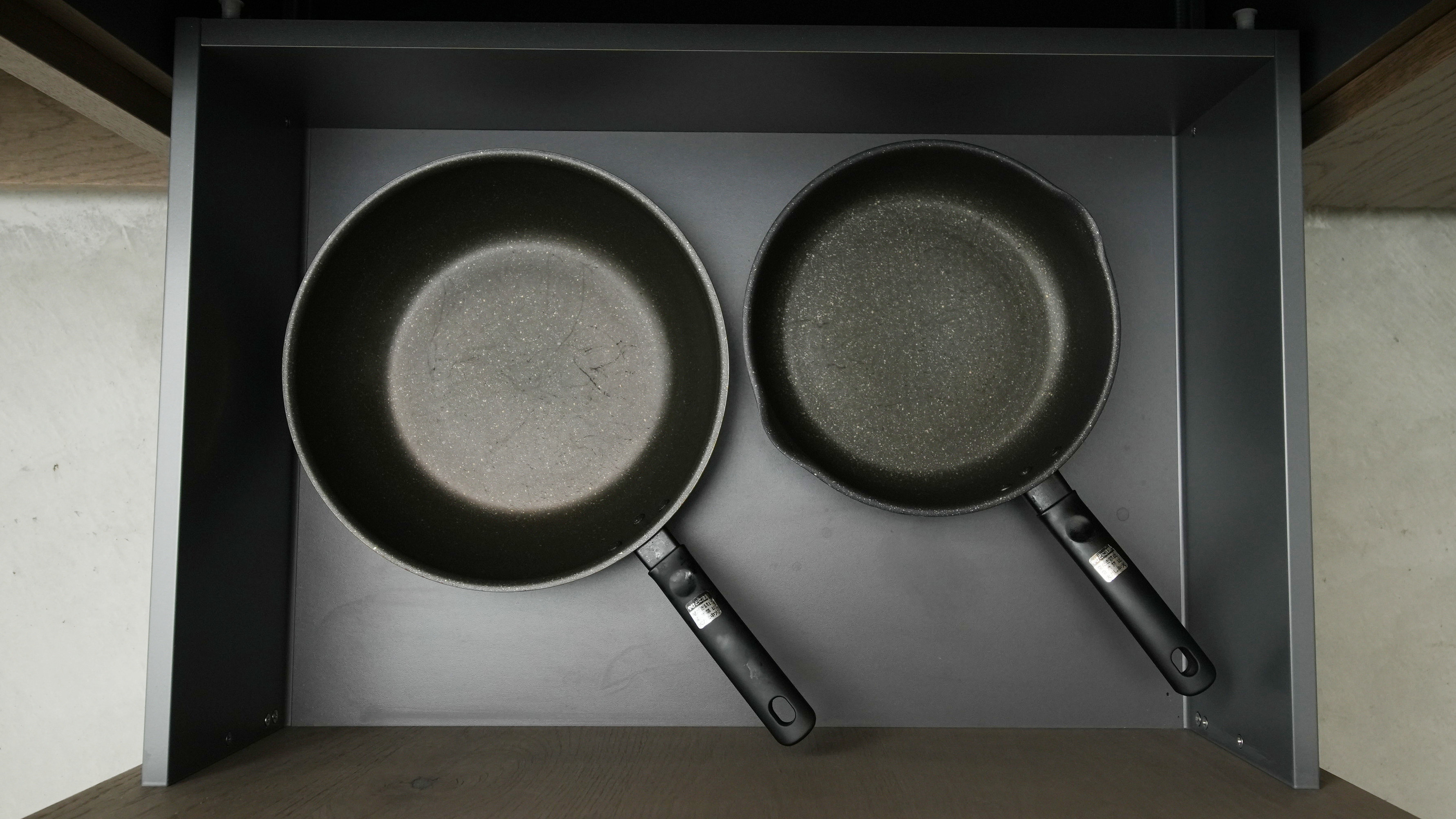 キッチン備品：フライパン