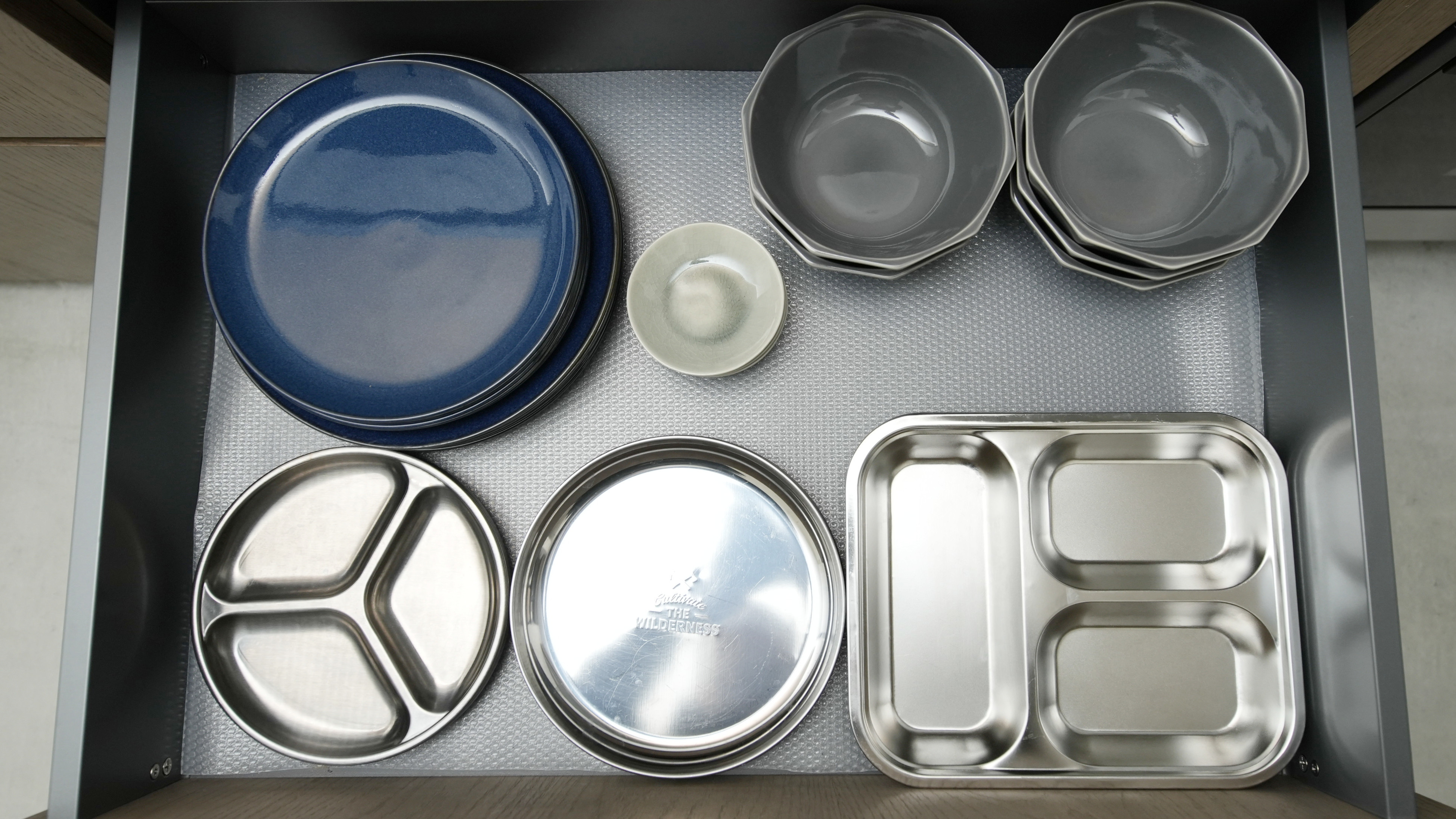 キッチン備品：お皿、プレート