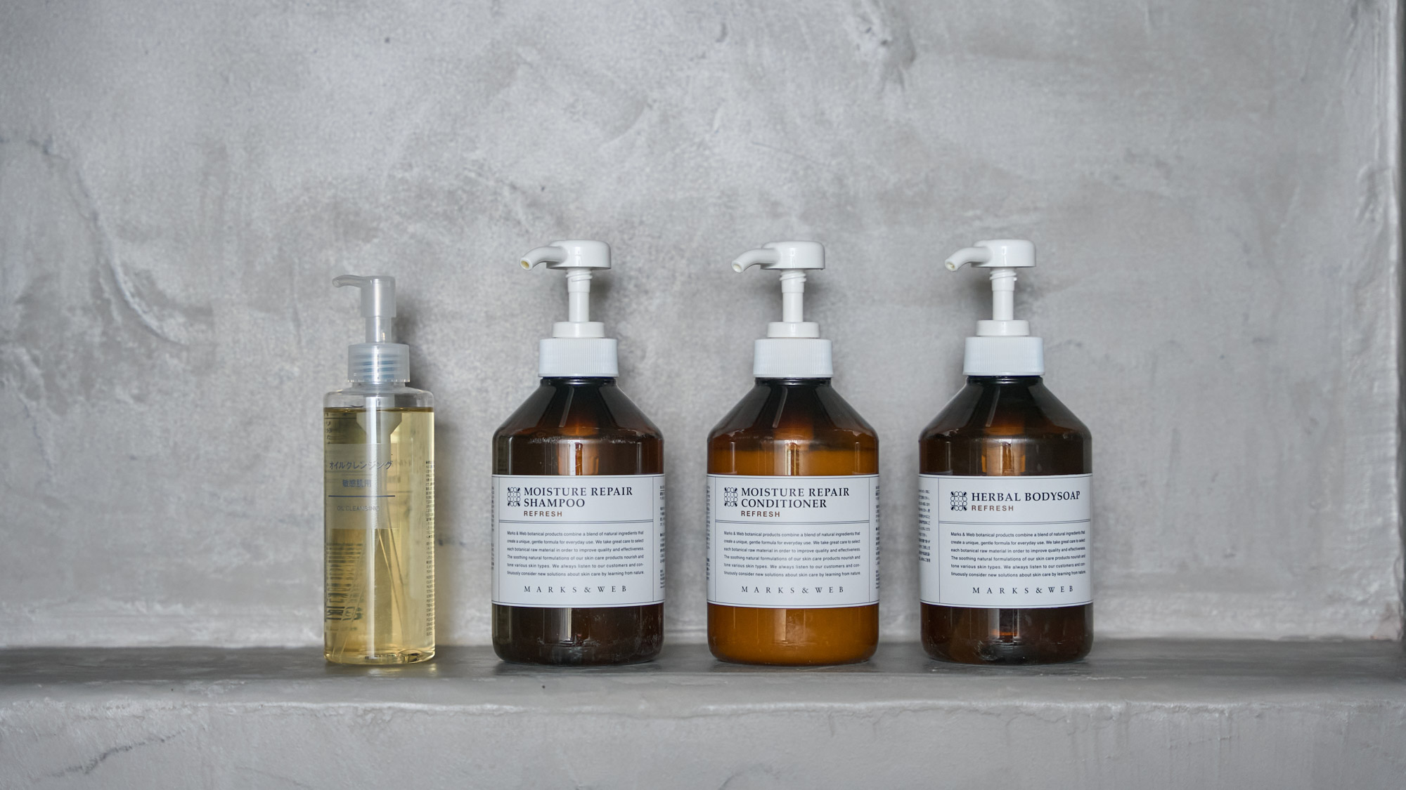 風呂備品：シャンプー類・クレンジング