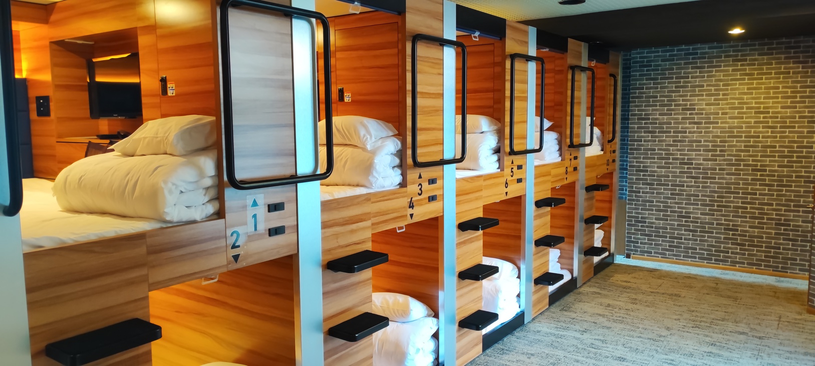 【MAX CABIN】男性専用カプセルルーム