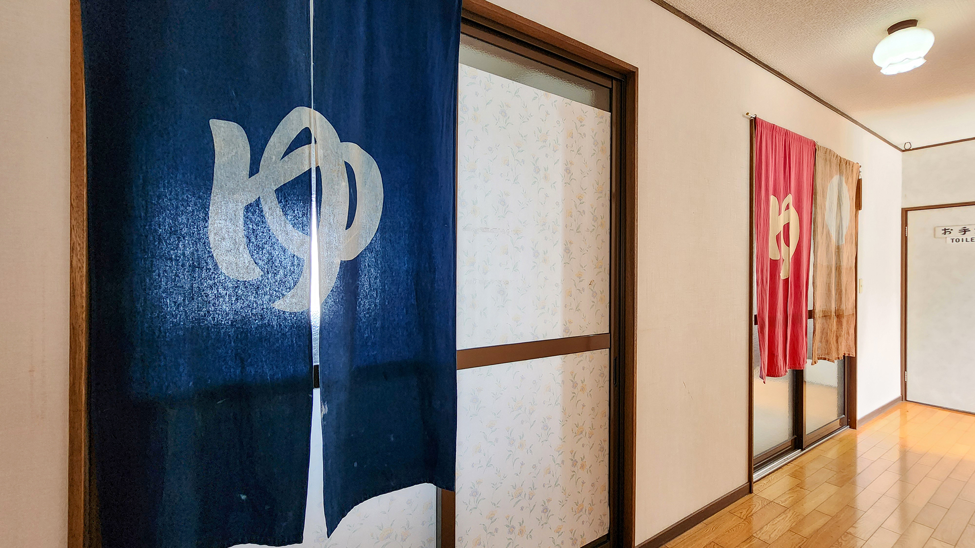 #浴場　男性と女性の広々浴場