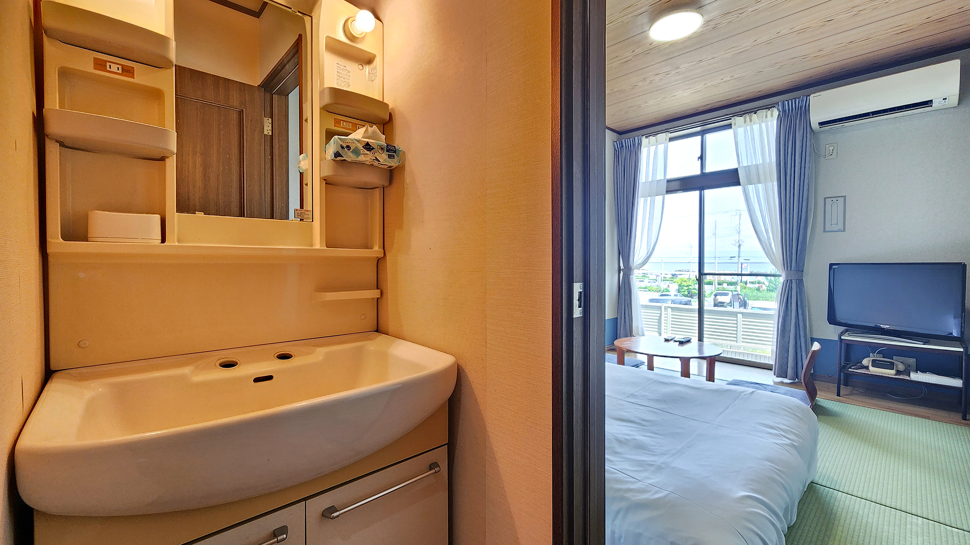 ＃リニューアル和室6畳　独立洗面所がお部屋にあります