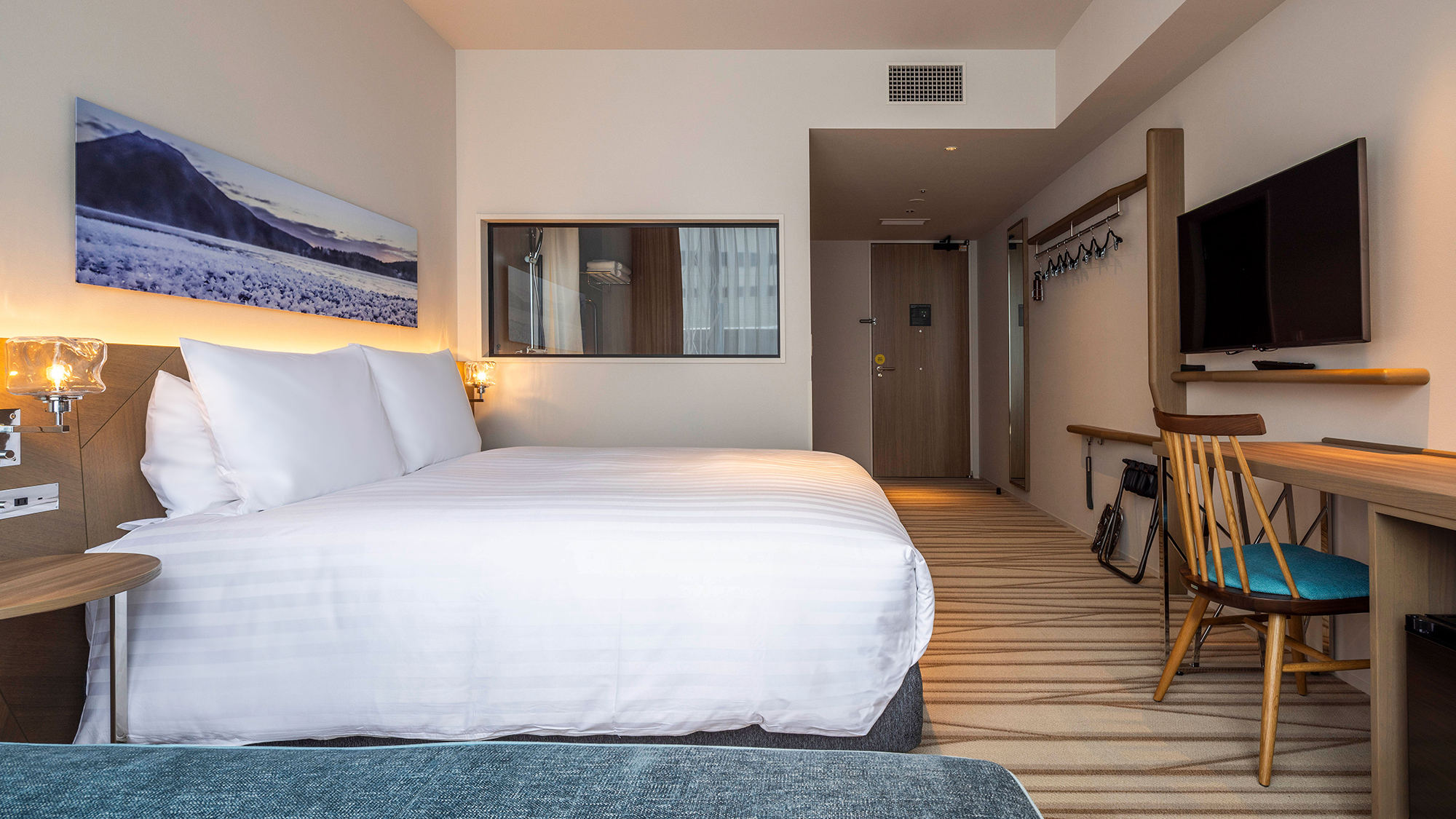 【ユニバーサルクイーン】25～26平米／室内の段差がなく水回りに手すりも備えたユニバーサルデザイン