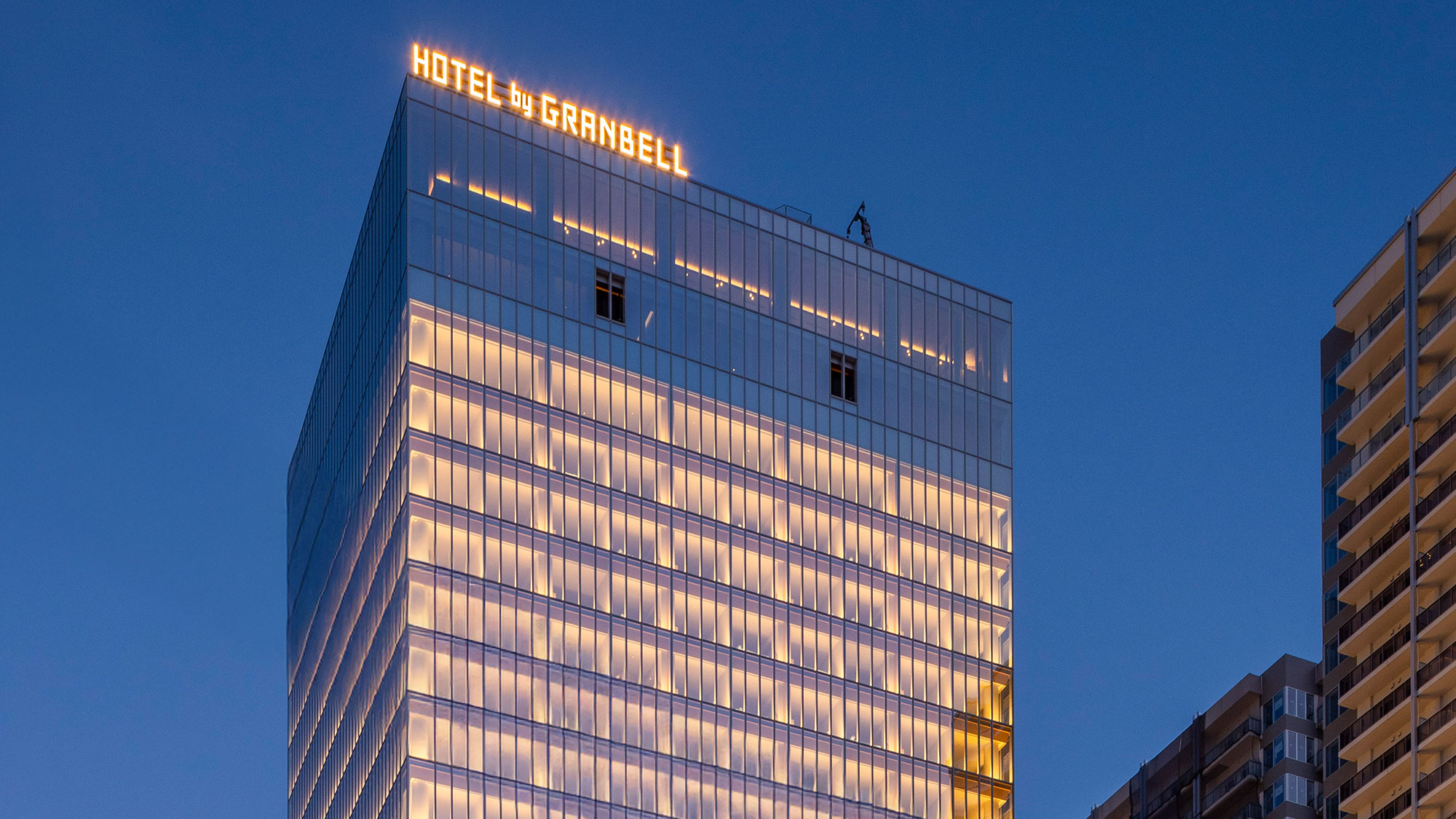 【外観】ブランド最高峰の新ランドマークホテル、札幌駅北口に誕生。札幌市街地で最大級の605室