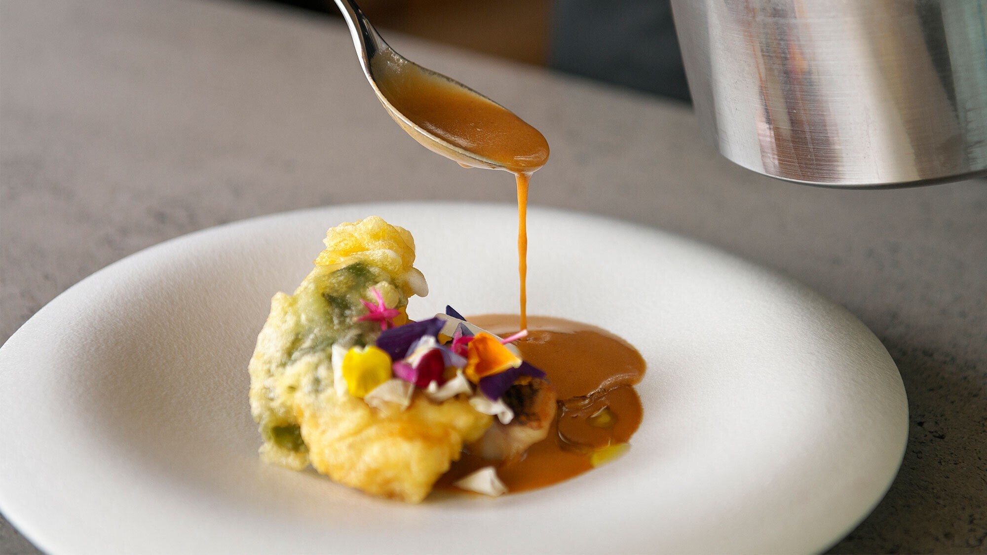 【ディナー】北海道産の食材を贅沢に使い、和のエッセンスを織り交ぜた最高級フレンチコースディナー