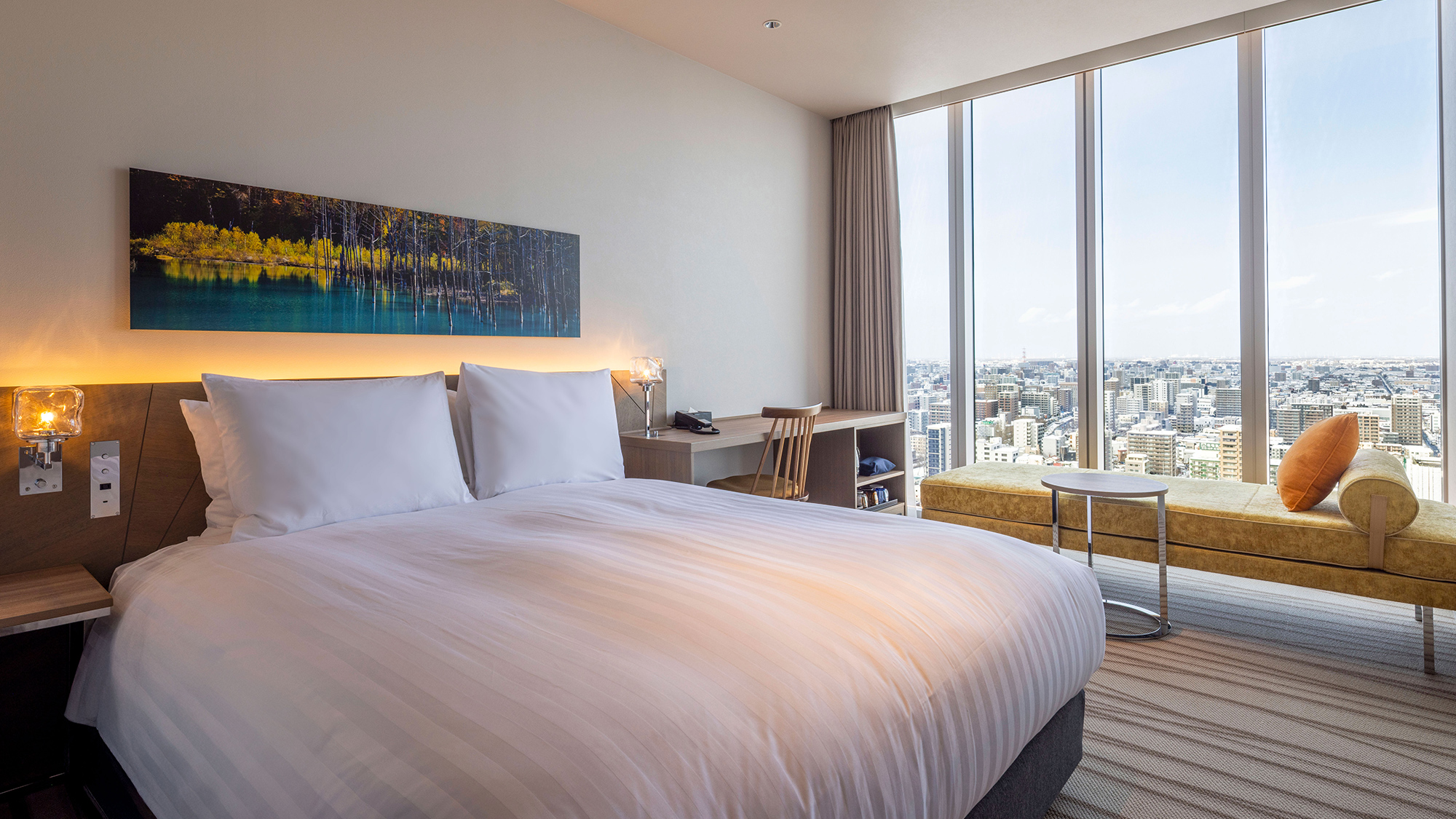 【クイーン】24平米／広々とした160cm幅のクイーンベッドが快適な睡眠をお約束いたします