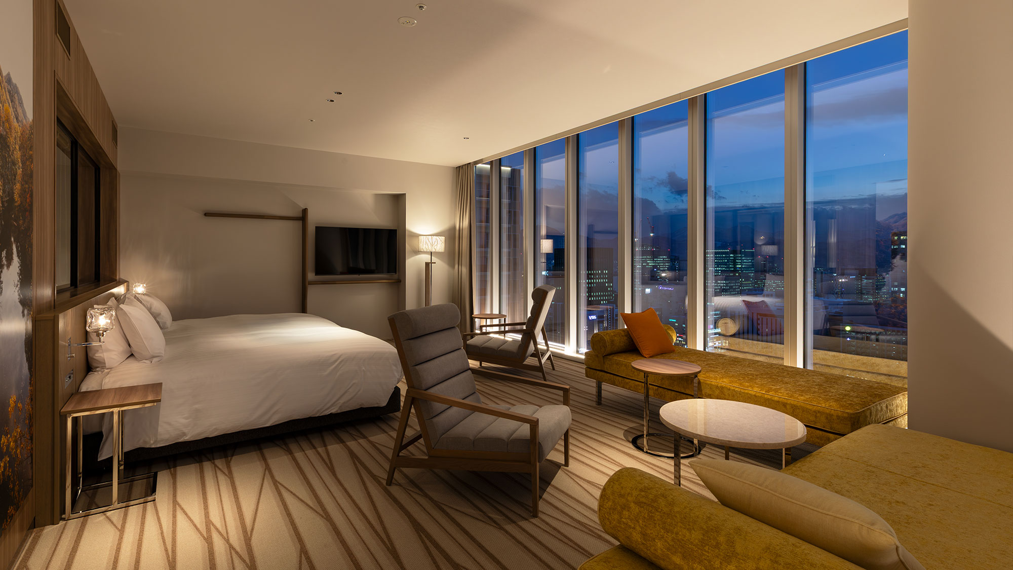 【コーナースイート】68平米／4室限定の高層階スイート。旅の疲れを癒す眺望をお愉しみいただけます