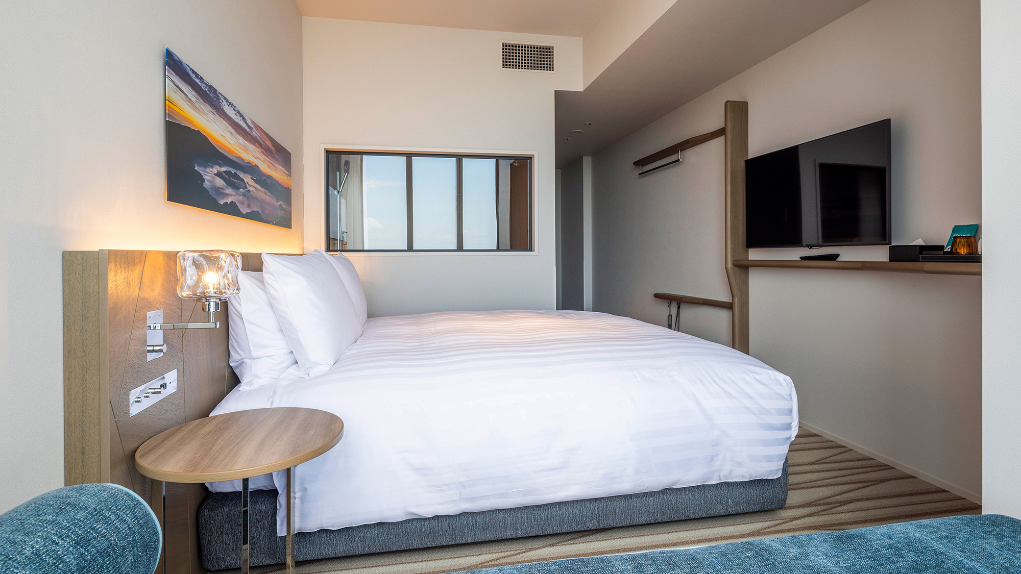 【クイーン】24平米／広々とした160cm幅のクイーンベッドが快適な睡眠をお約束いたします