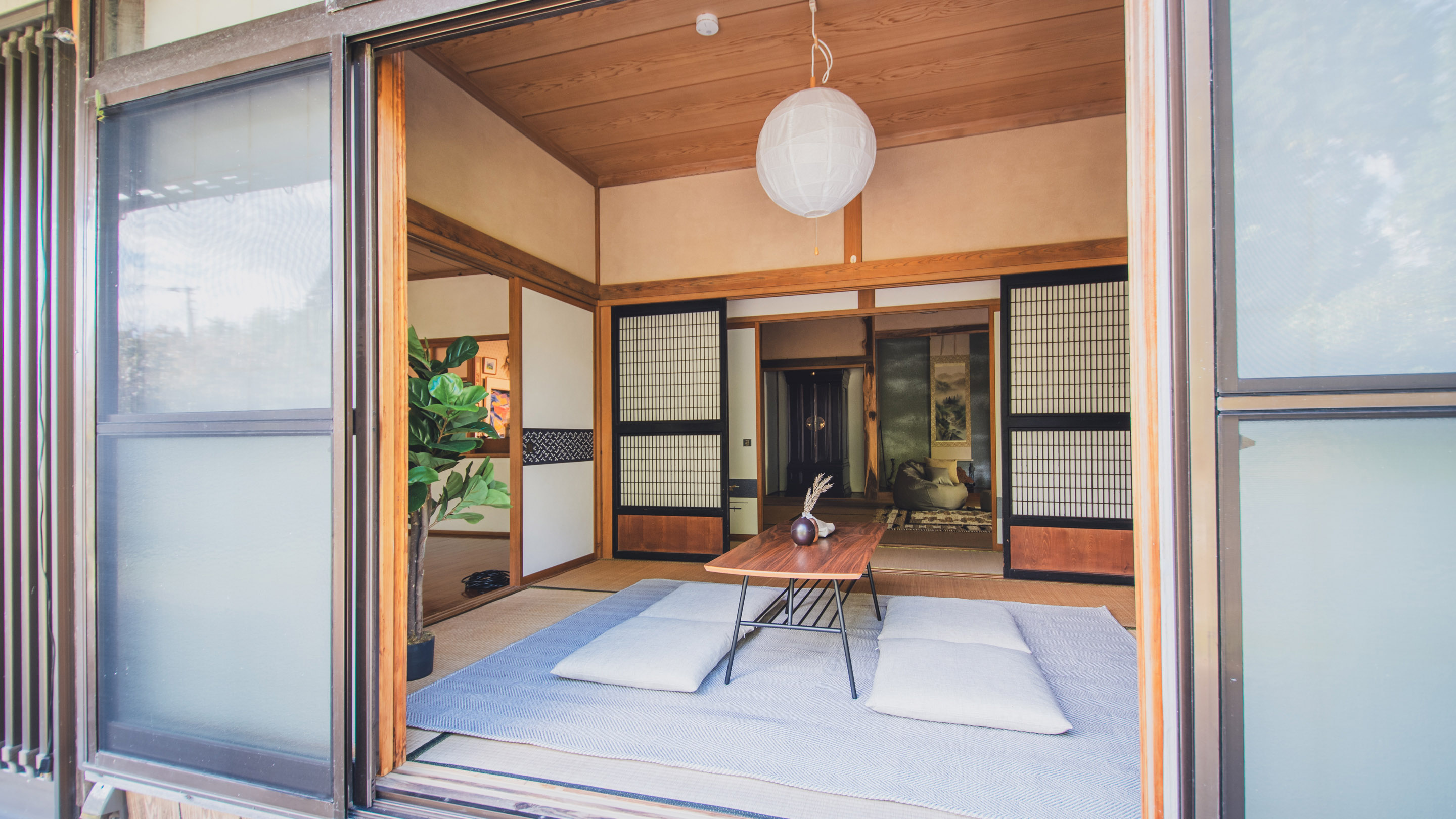 外観からの和室２