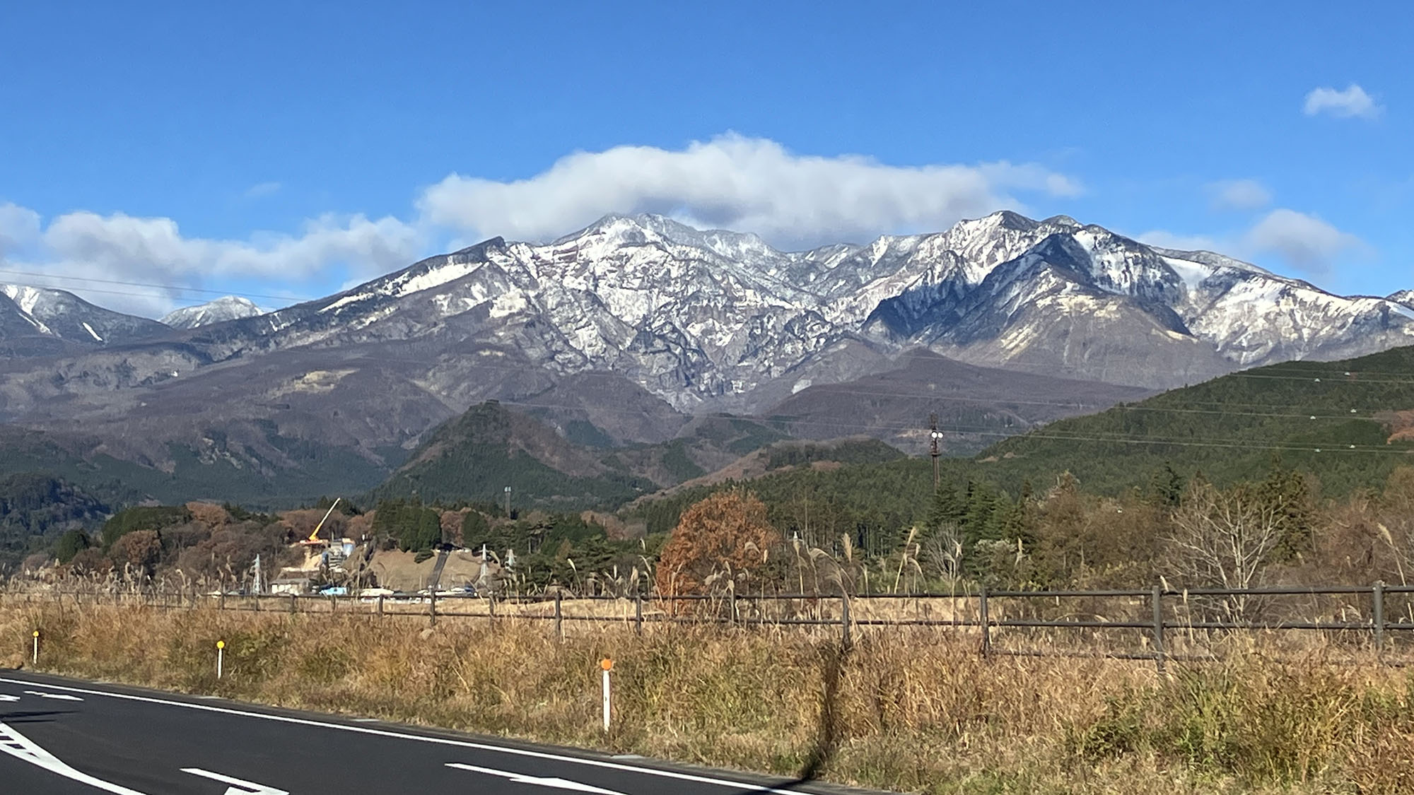 ・【周辺】日光三山のひとつである女峰山。日光駅の周辺からはその雄大な景色をご覧いただけます