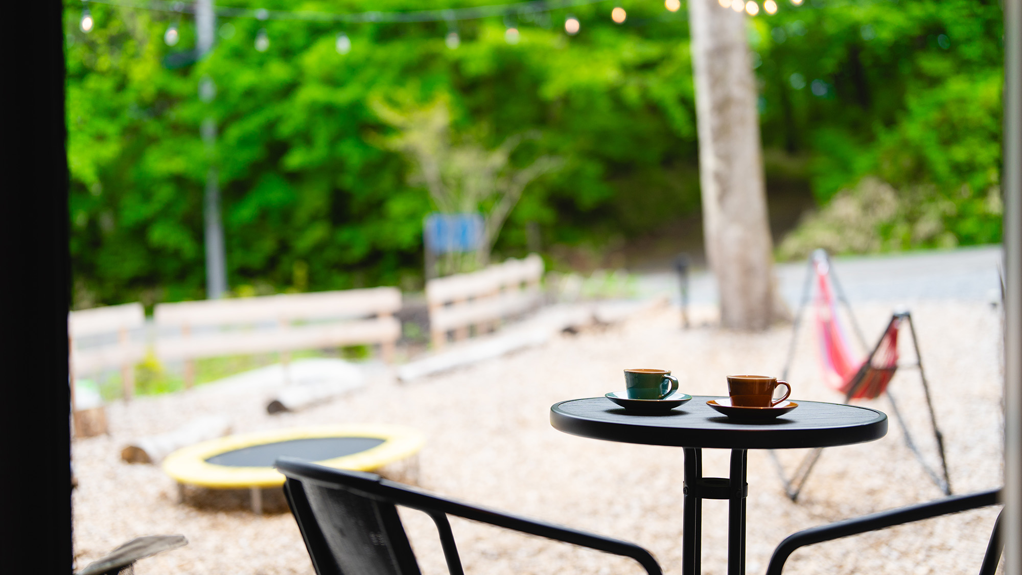 ・【テラス】共用部にあるコーヒーはテラスでもお楽しみいただけます