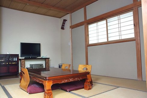 レイトチェックインOK！！　一日一組限定！！超お得な素泊まりプラン【2階8畳　禁煙室】