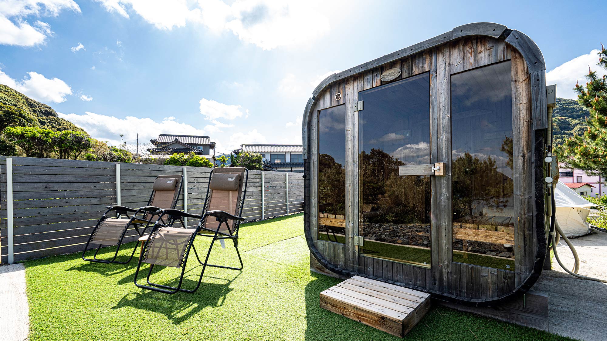 ・【サウナ】サウナで温まった後は、外気浴チェアでリラックス