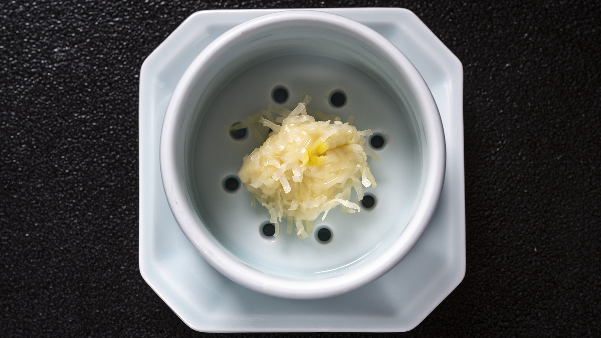 ・【朝食イメージ】蒸したての『潮路乃手造りいかしゅうまい』をご提供いたします