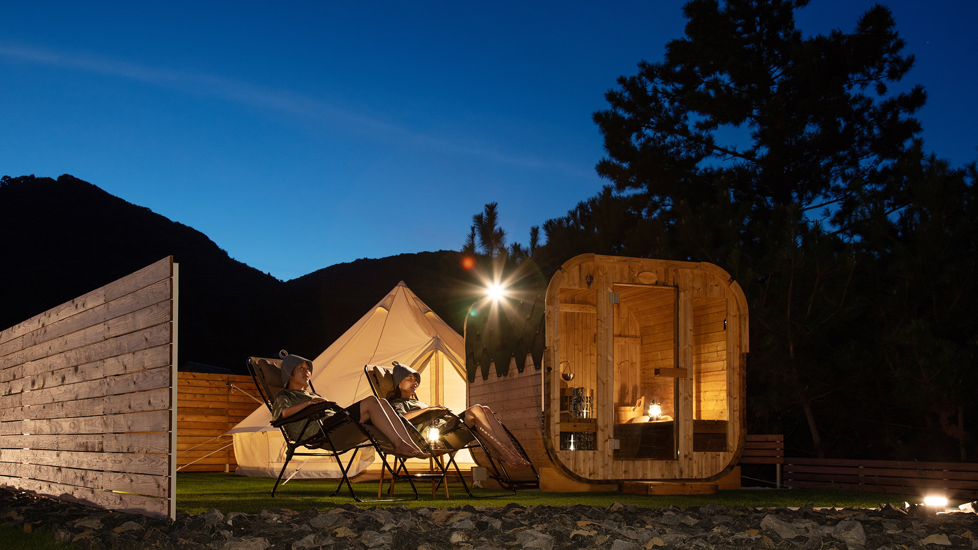 ・【サウナイメージ】潮風を感じながら『海気浴』でリフレッシュ