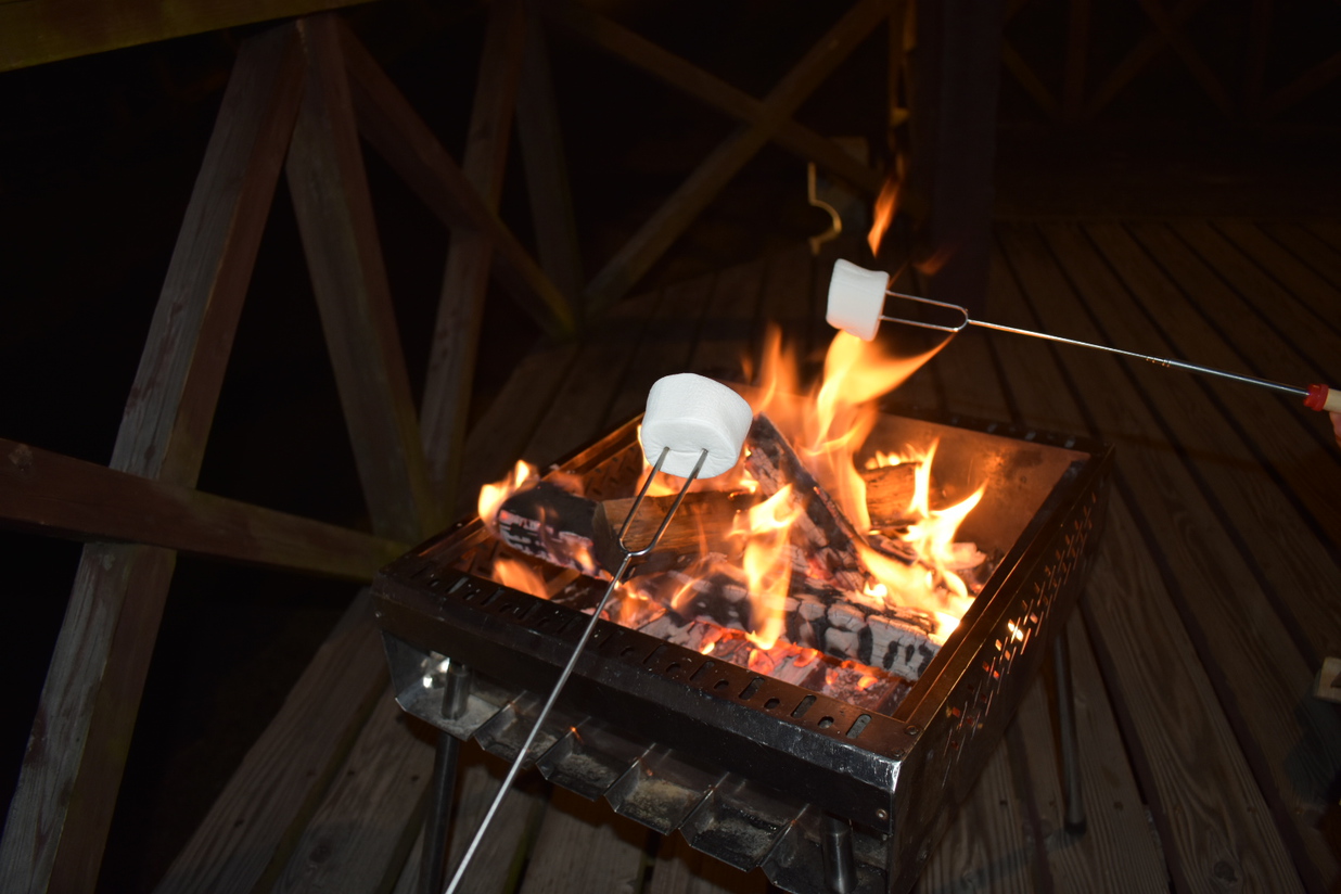 【夕食BBQ付き】焚き火と星空のアウトドアダイニング｜海風にほどけるグランピング