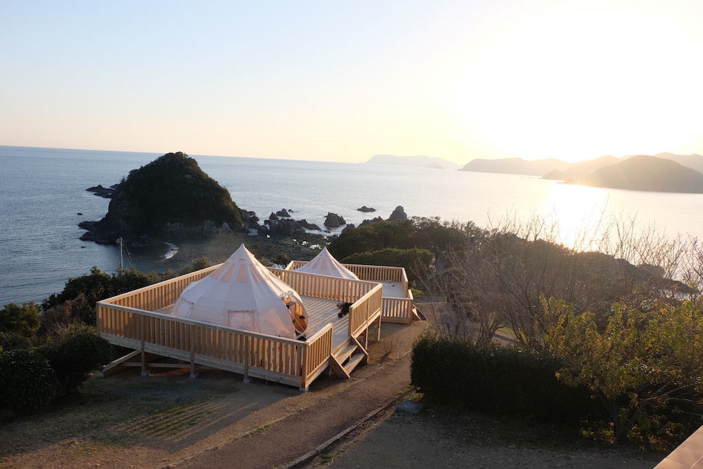 【夕食BBQ付きグランピング 】暖房設備完備で冬もあったかく過ごせる！BBQグリル・焚き火台も使える