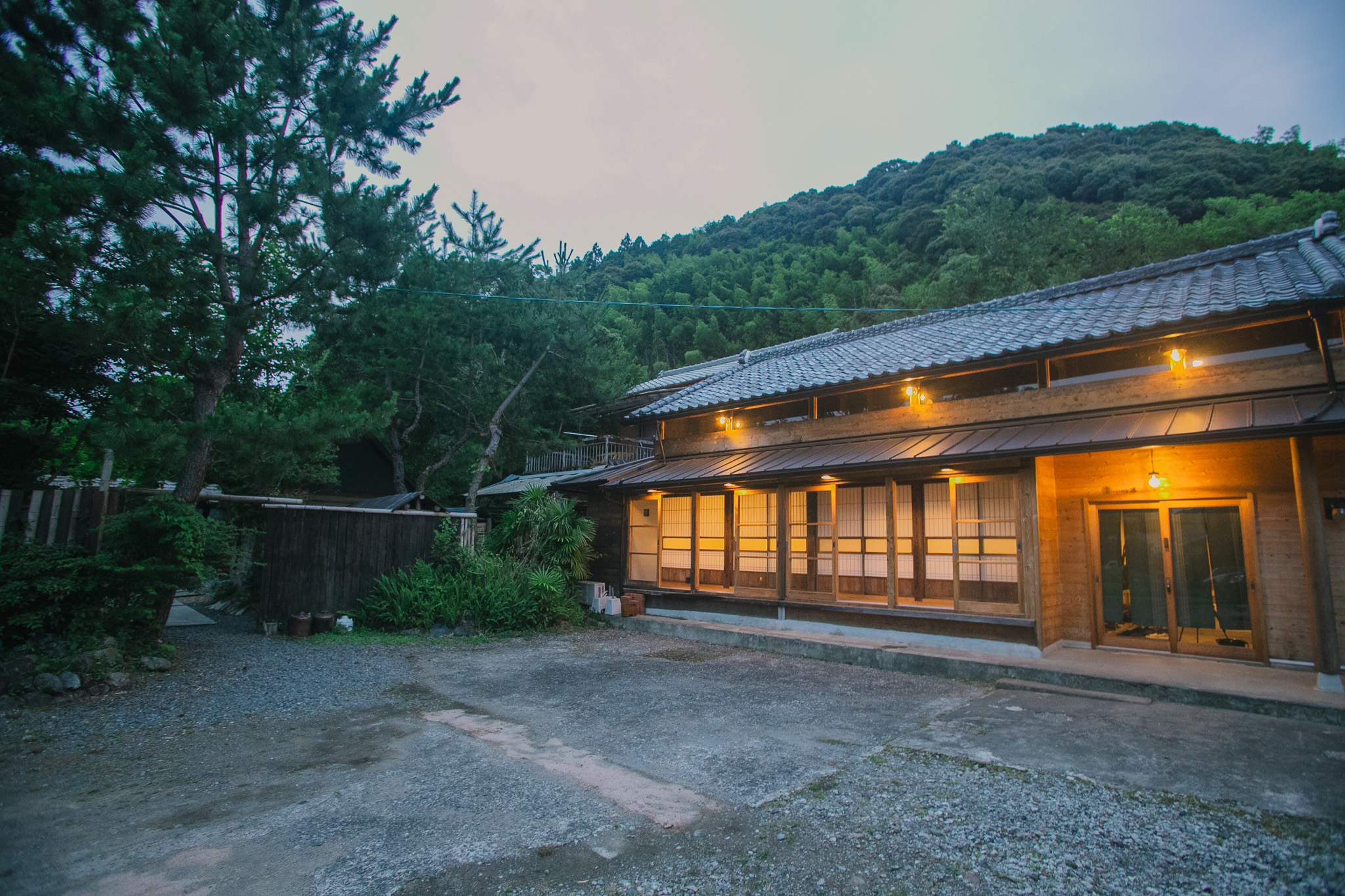 【外観】夕方の静かな時間、ゆったりお過ごしください