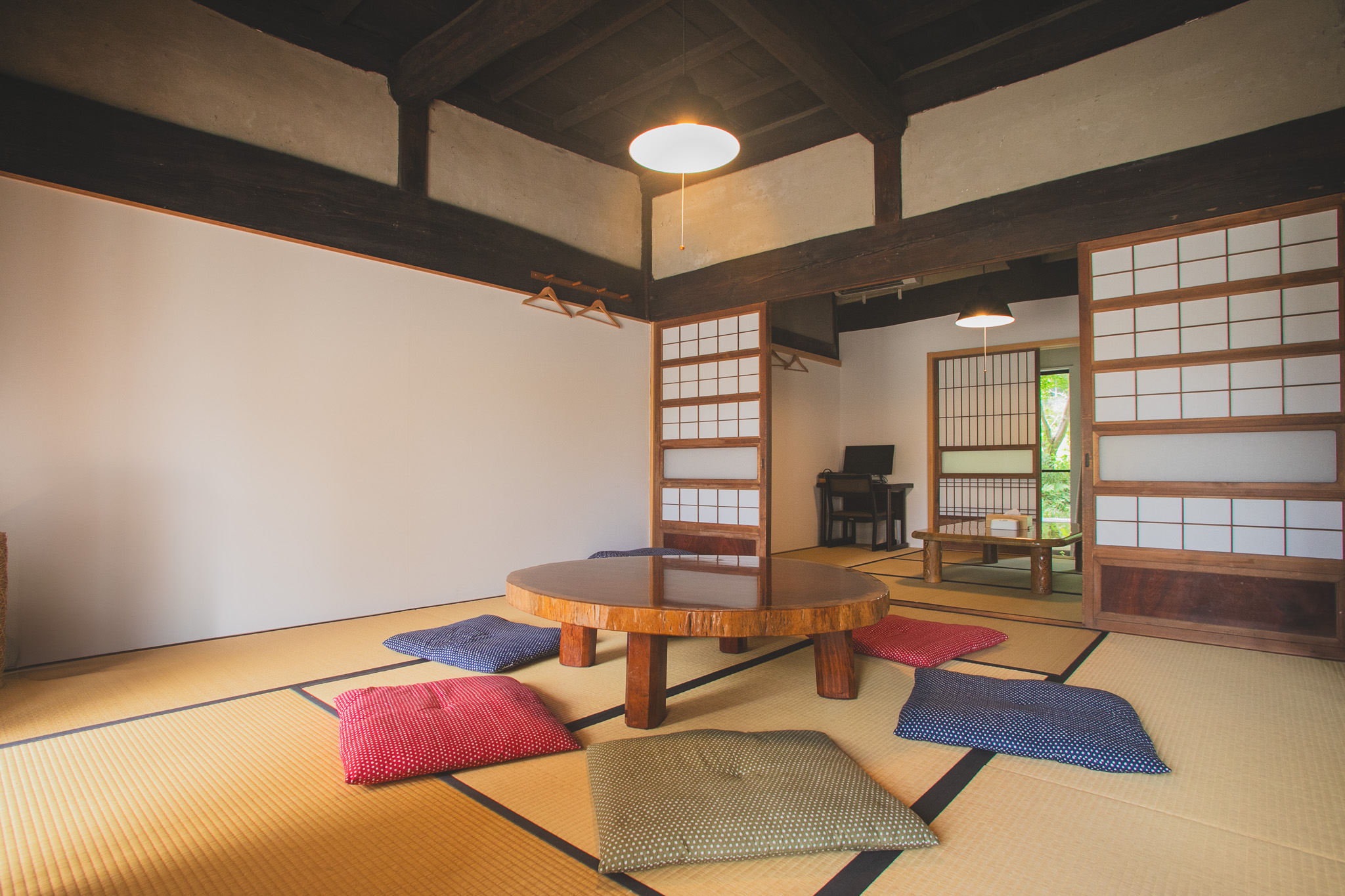 【客室】大人数で団欒するのも可能なスペース