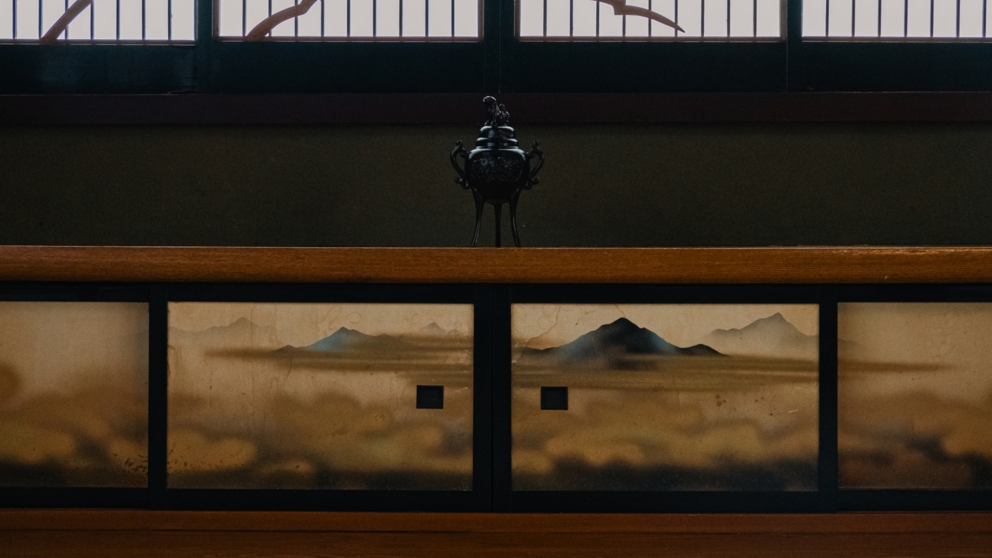 *【客室/翠】伝統美を感じる襖絵とともに、特別なひとときをお過ごしください。